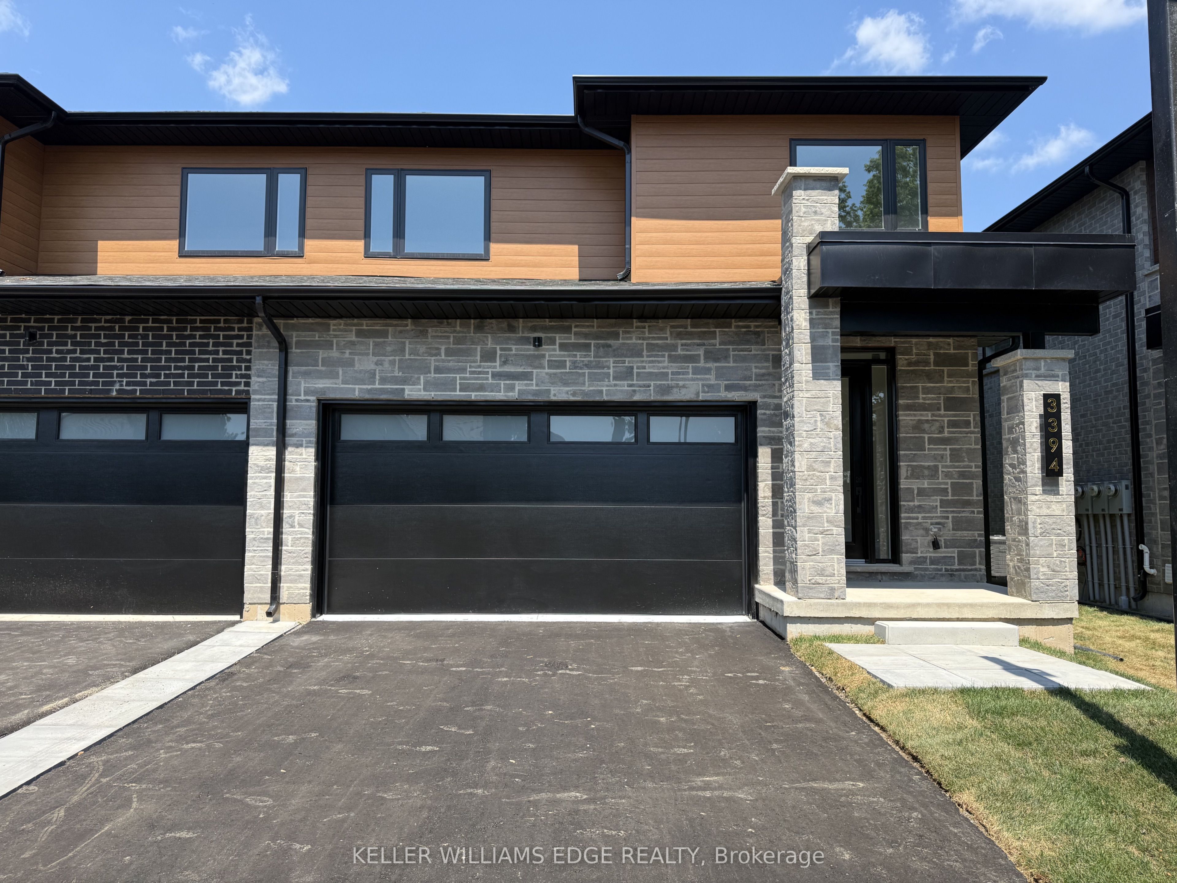2154 Walkers Line 4 Property Photo 1