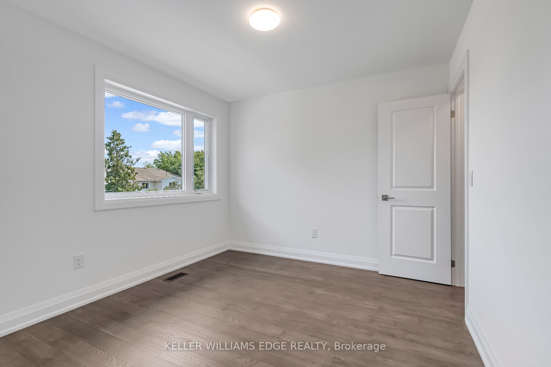 2154 Walkers Line 4 Property Photo 16