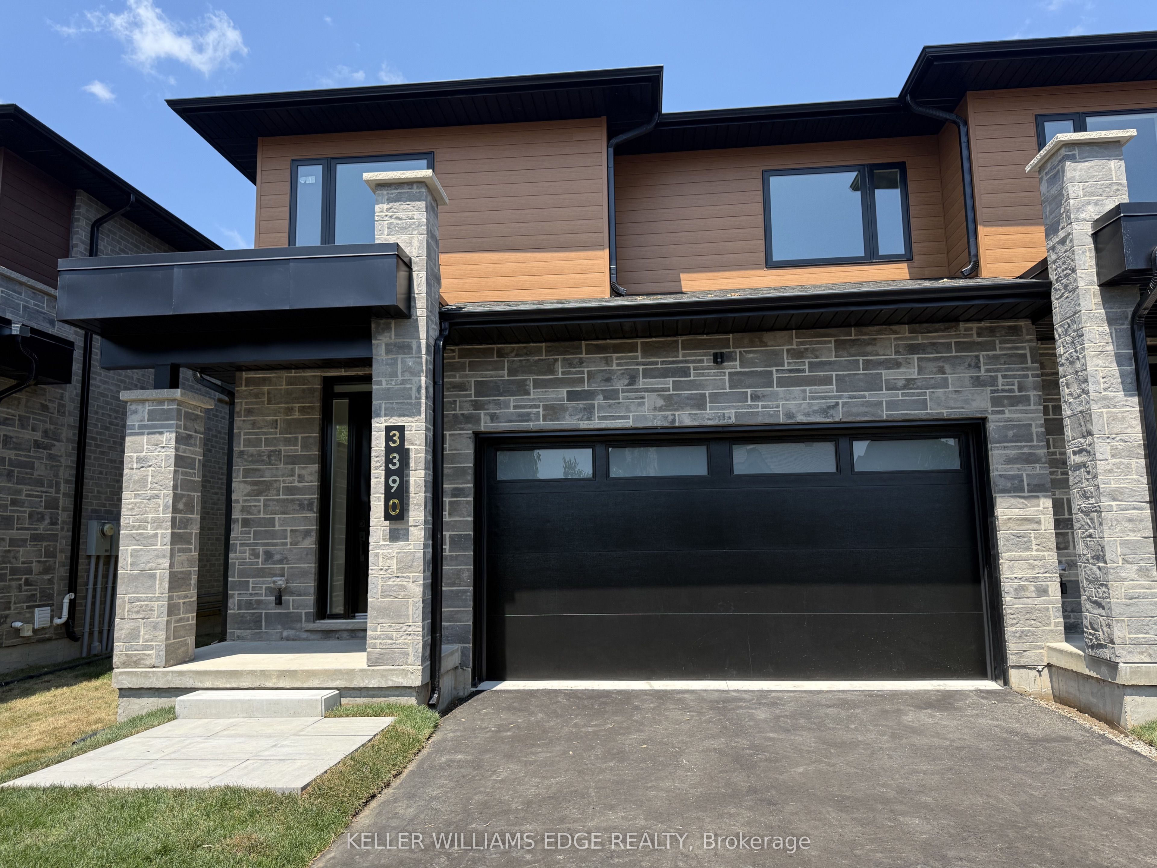 2154 Walkers Line 6 Property Photo 1