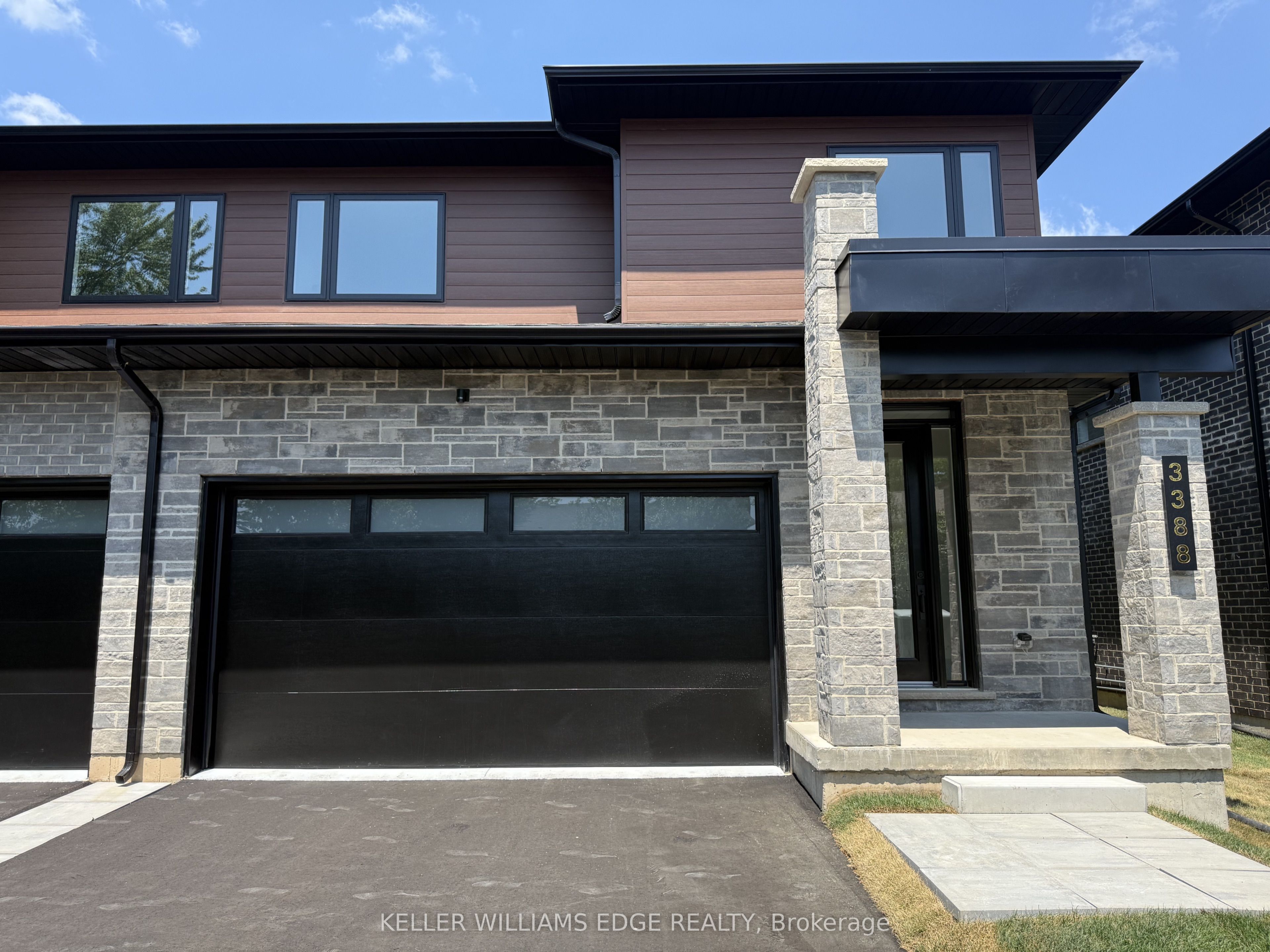 2154 Walkers Line 7 Property Photo 1