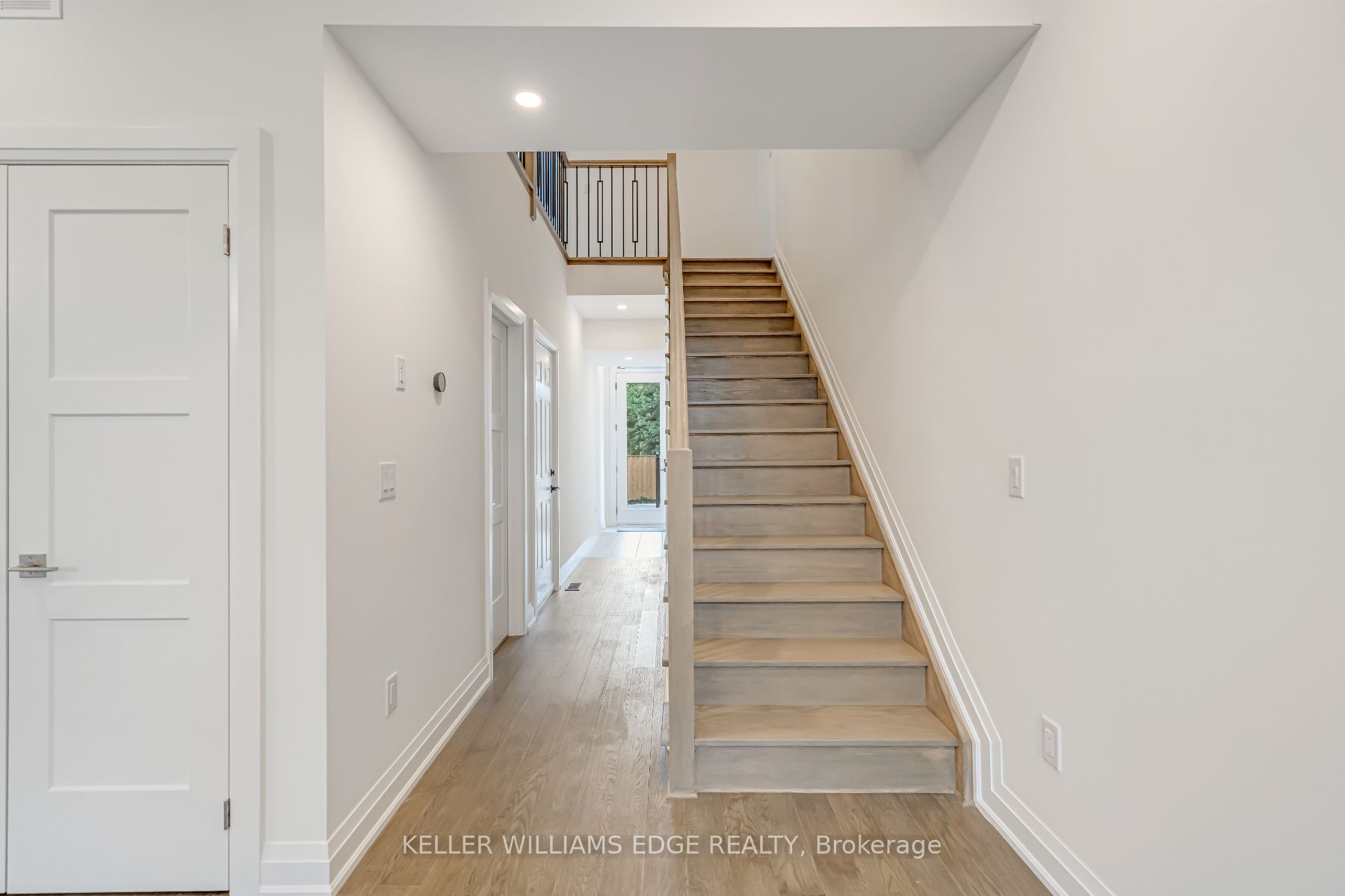 2154 Walkers Line 8 Property Photo 13