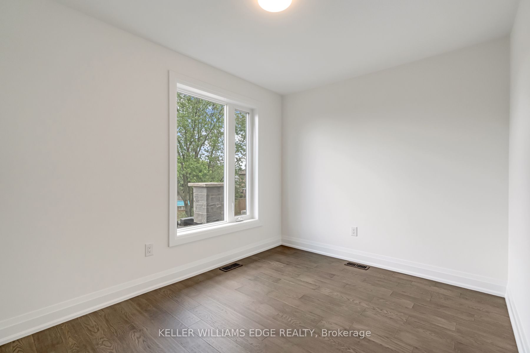2154 Walkers Line 8 Property Photo 16