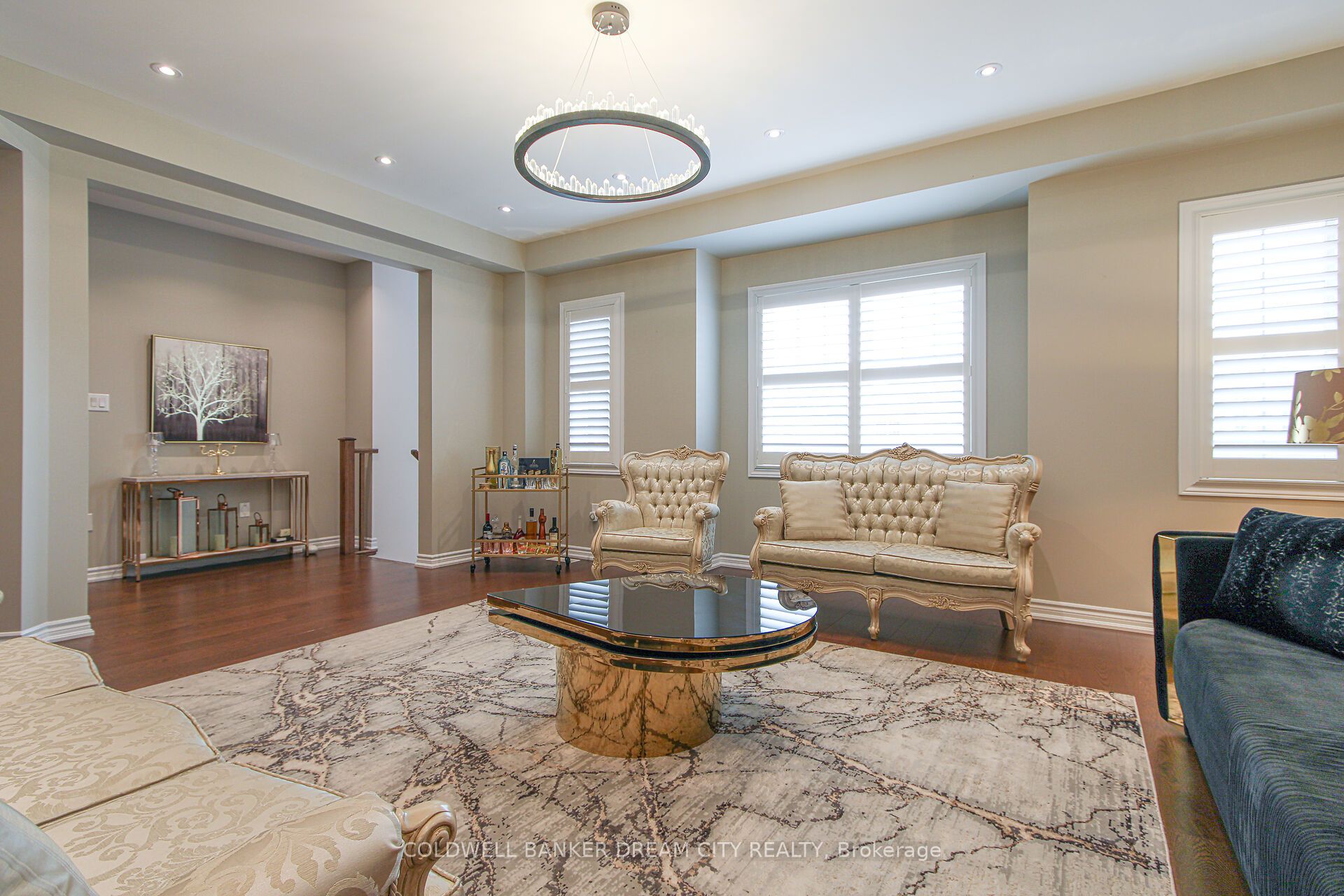 450 Brisdale Drive Property Photo 7