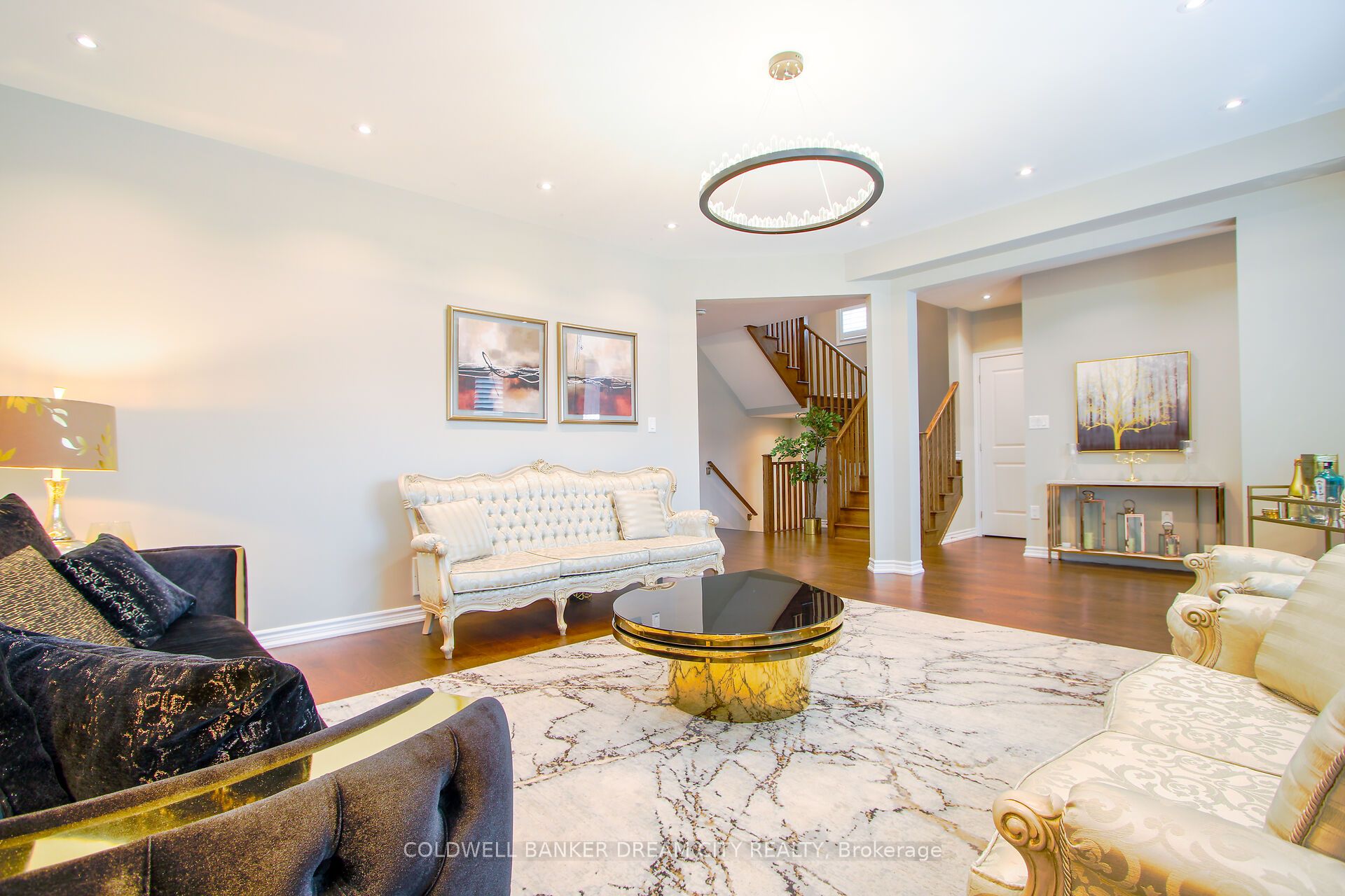 450 Brisdale Drive Property Photo 8