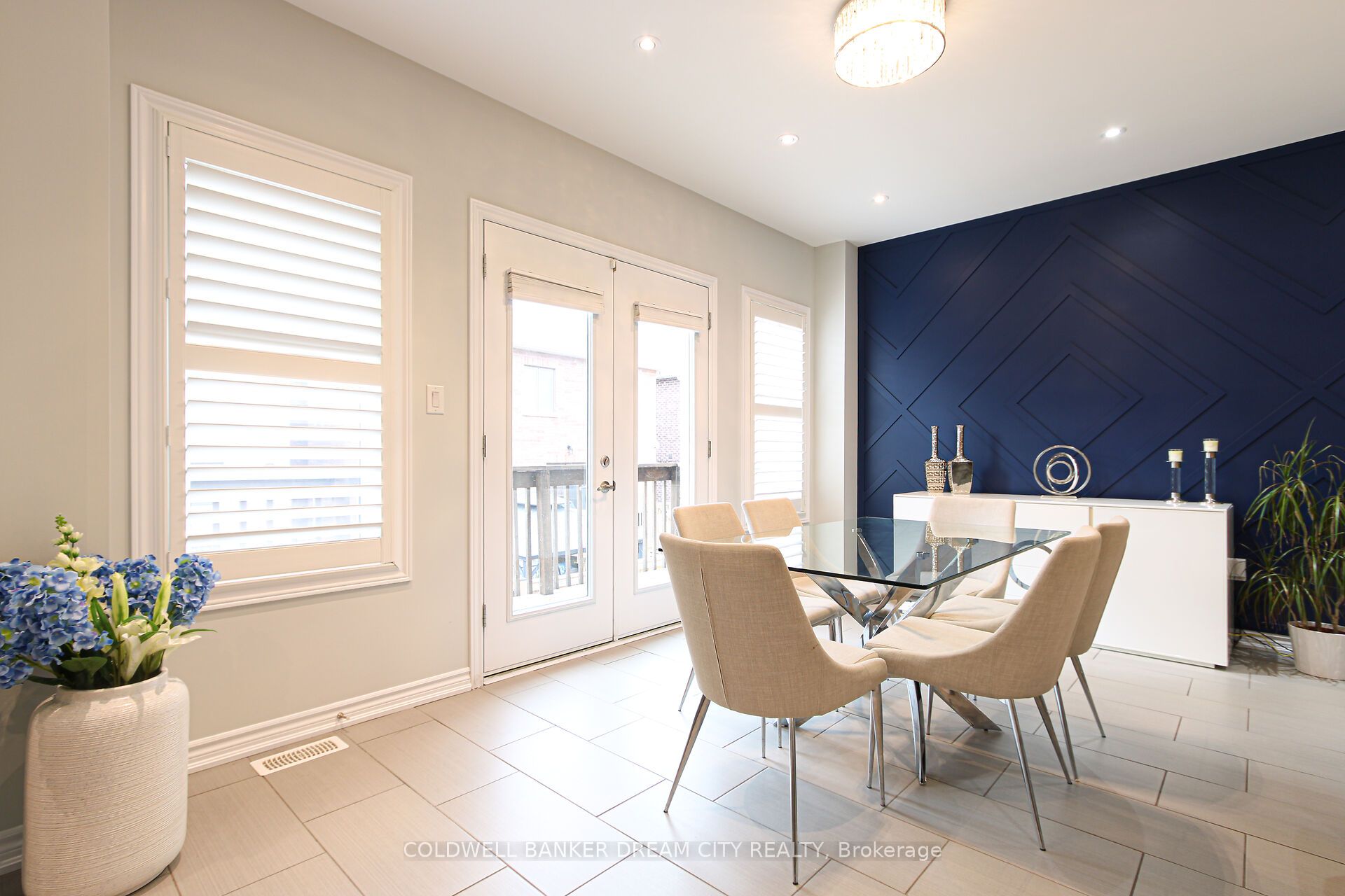 450 Brisdale Drive Property Photo 15