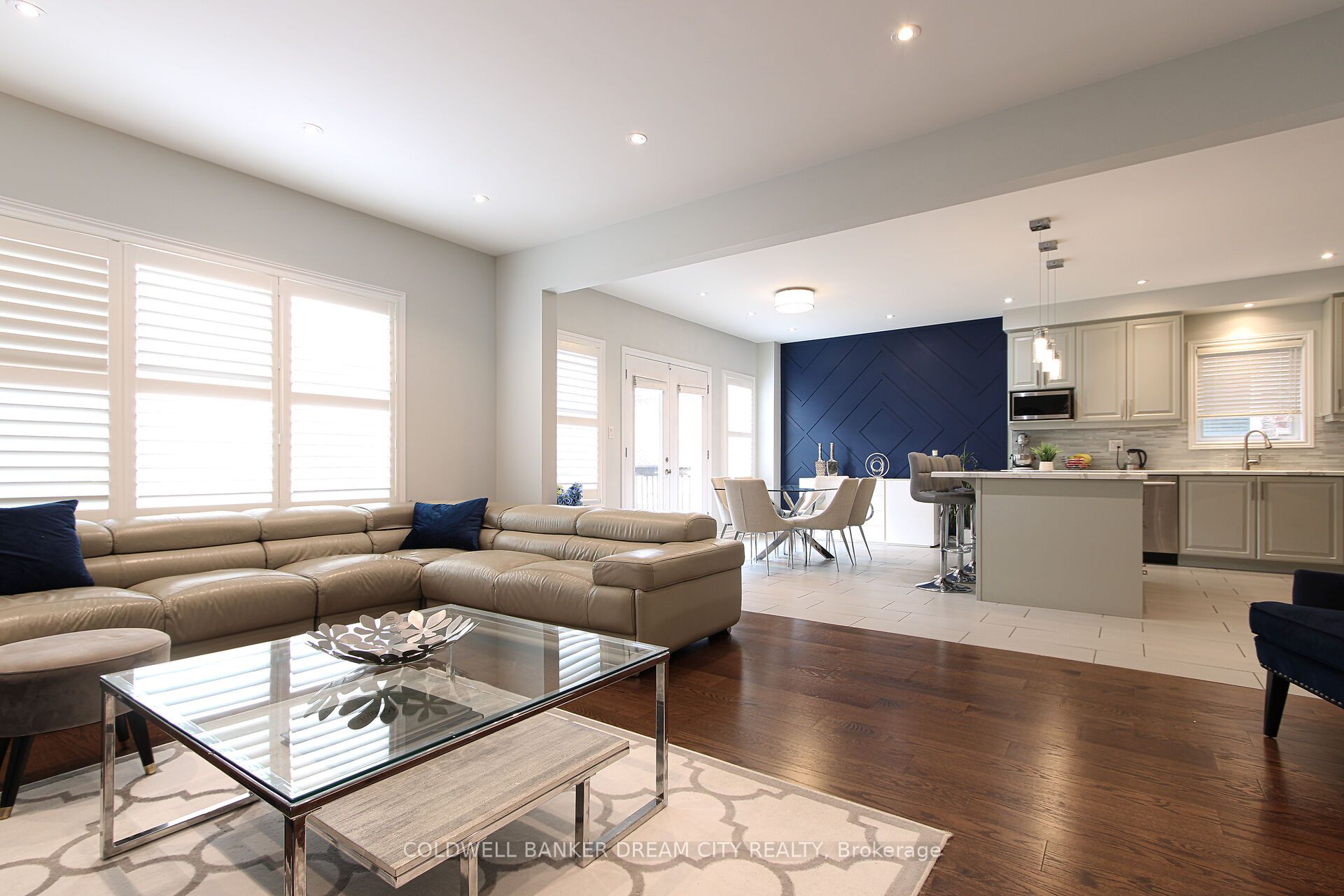 450 Brisdale Drive Property Photo 16