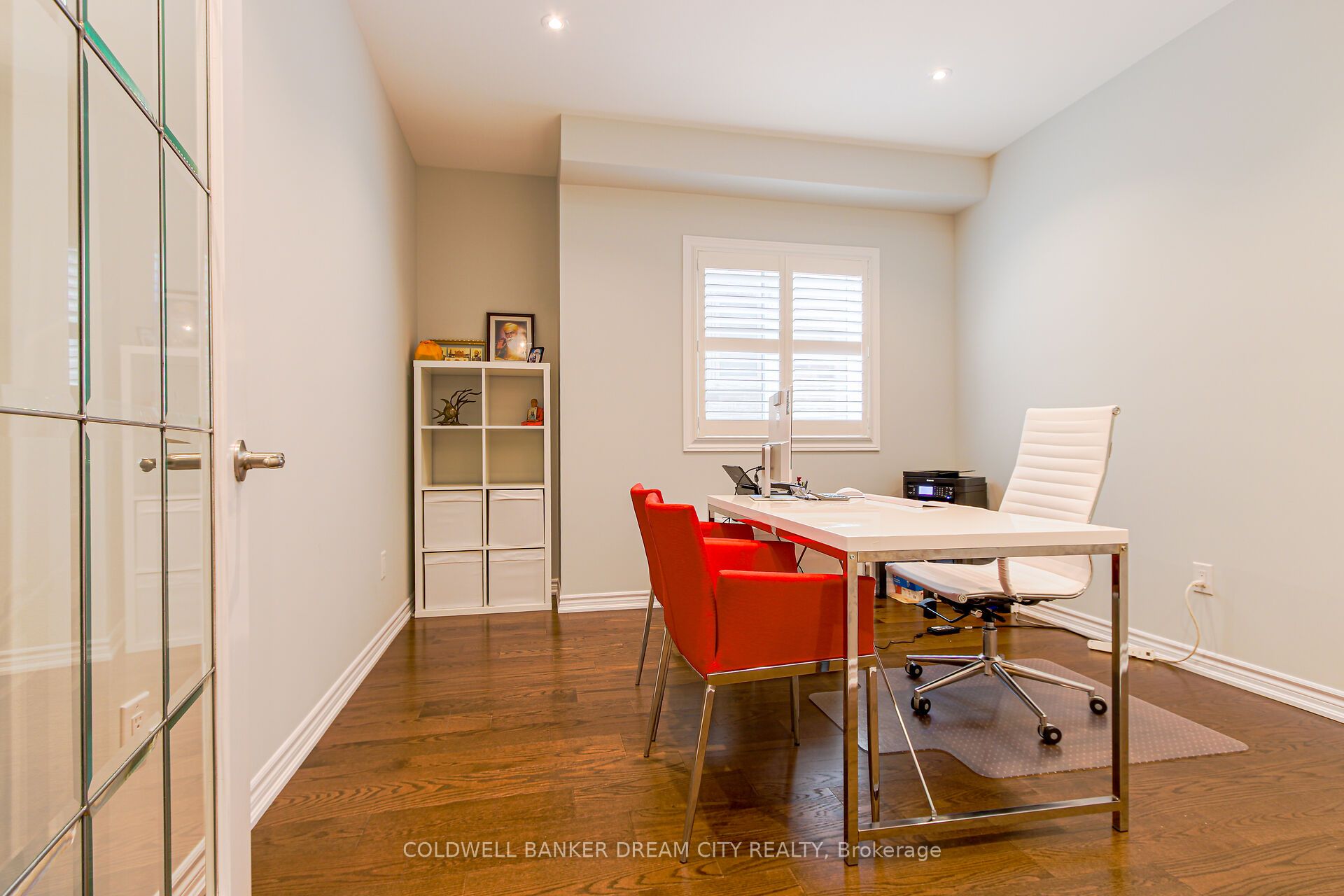 450 Brisdale Drive Property Photo 19