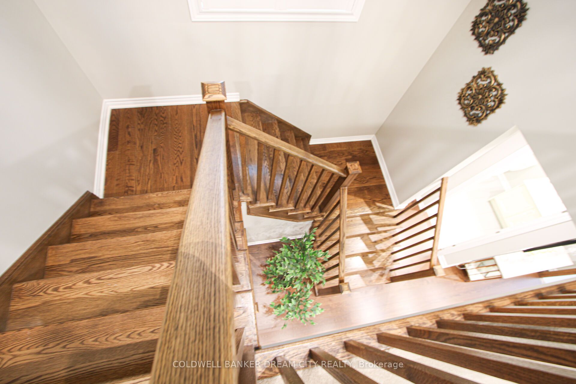 450 Brisdale Drive Property Photo 20