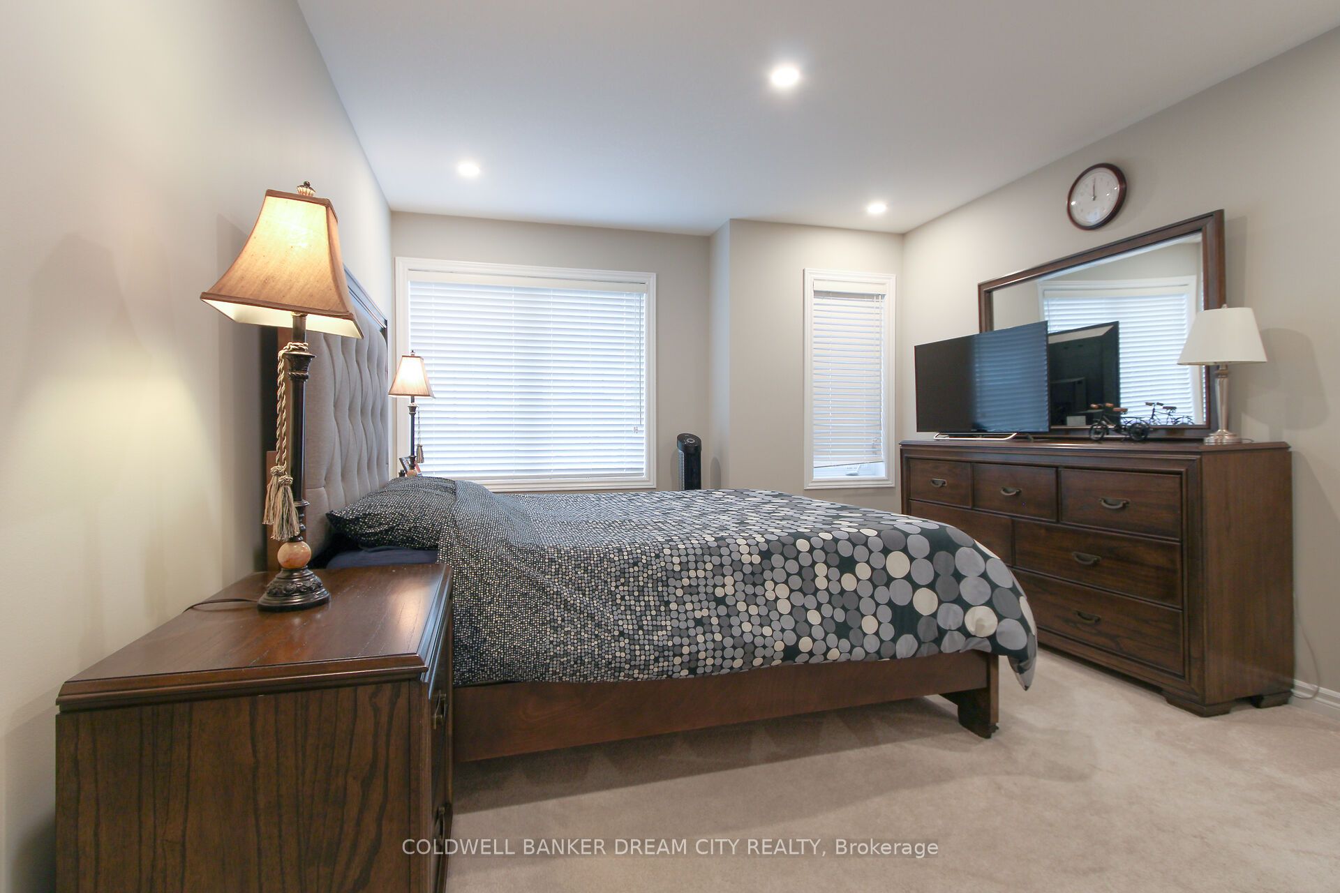 450 Brisdale Drive Property Photo 22