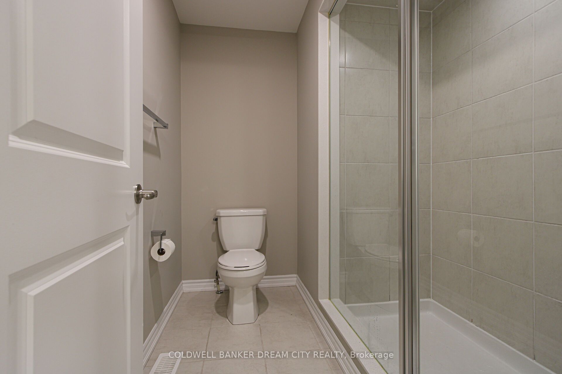 450 Brisdale Drive Property Photo 27