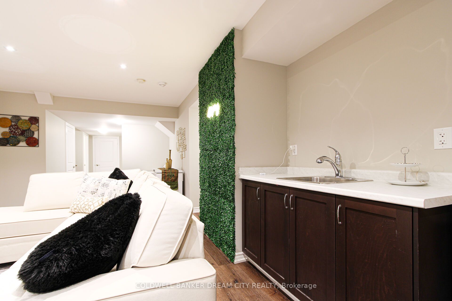 450 Brisdale Drive Property Photo 36