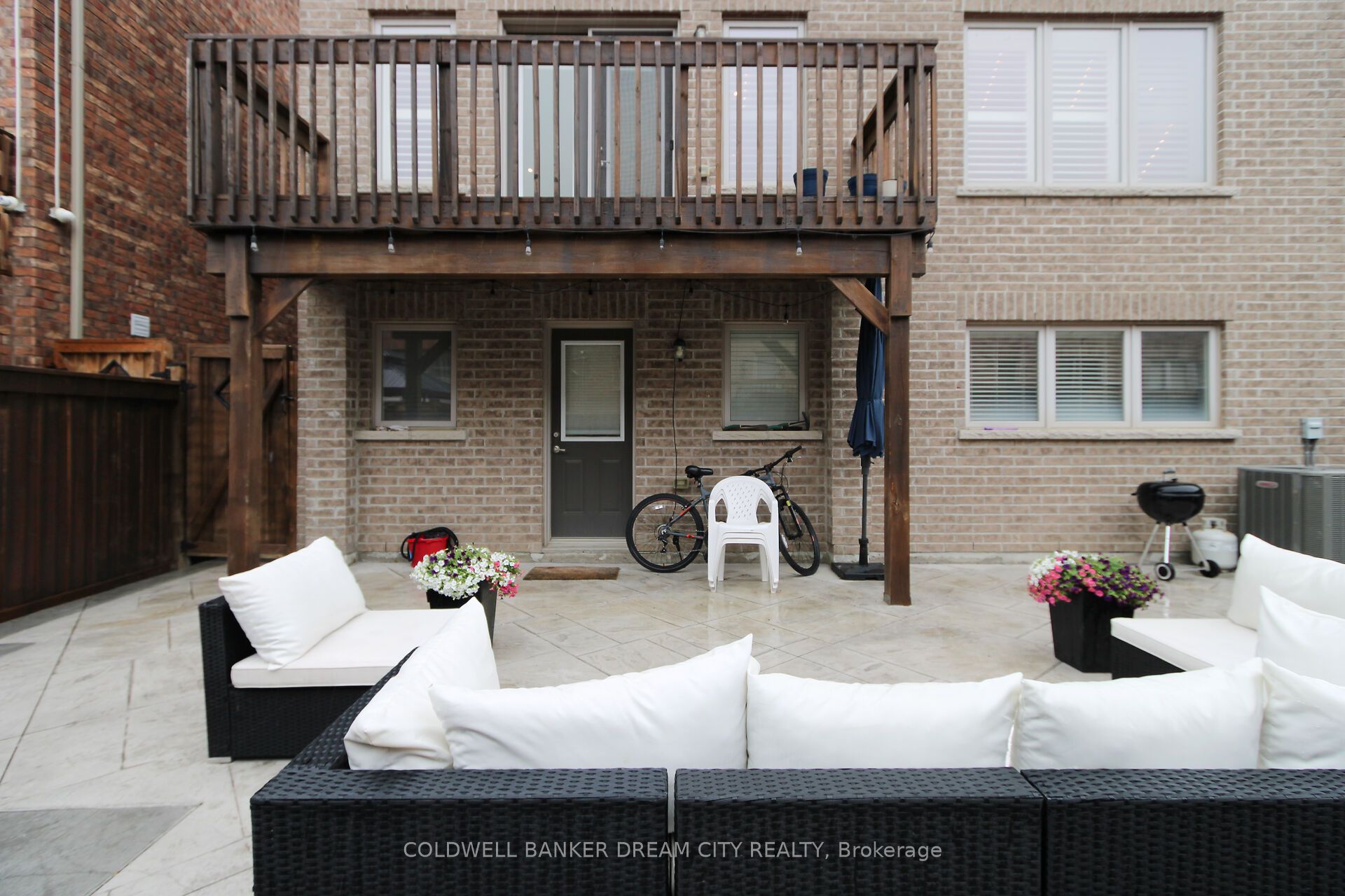 450 Brisdale Drive Property Photo 44