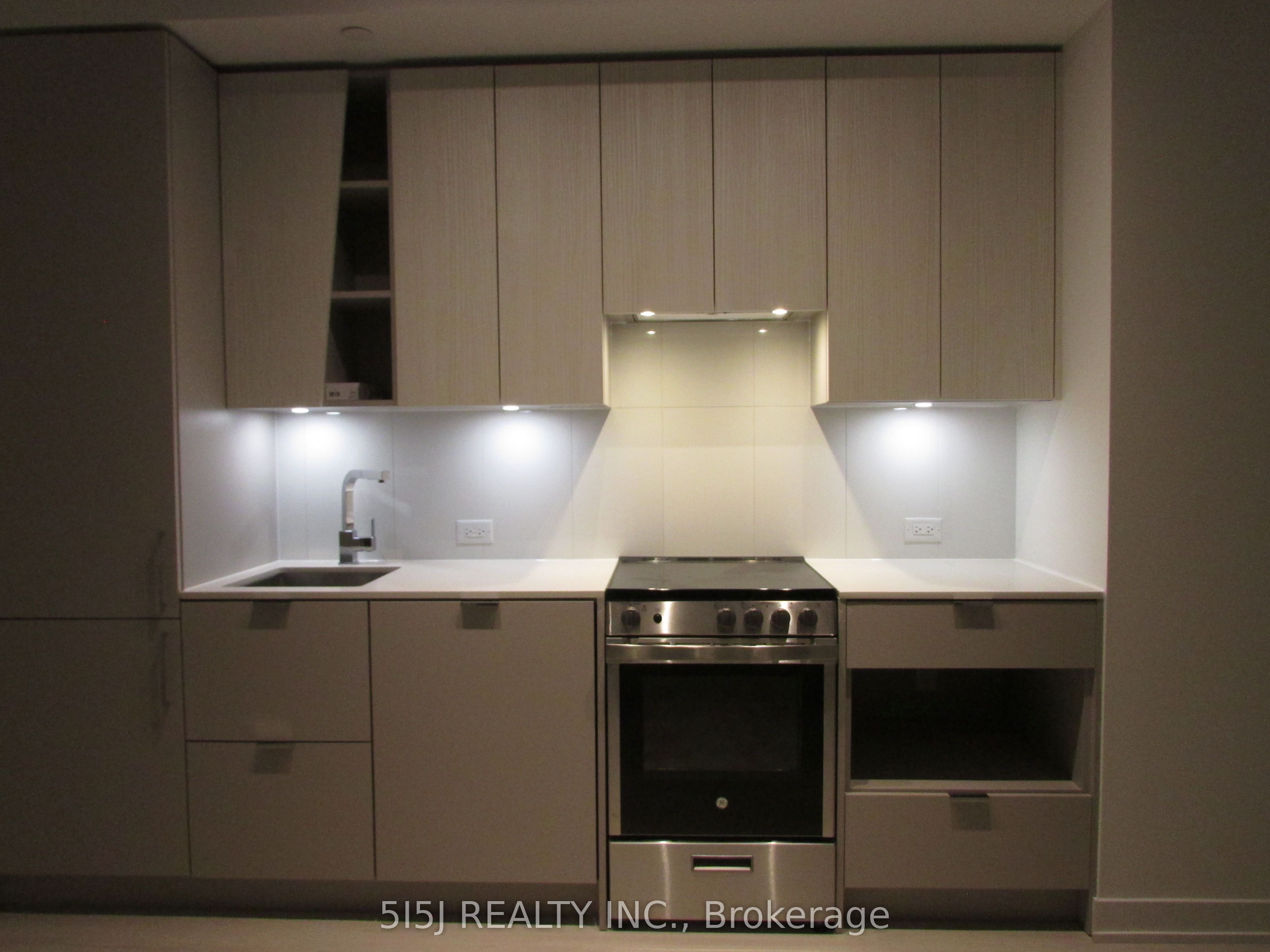 #5209 - 3883 Quartz Road Property Photo 1