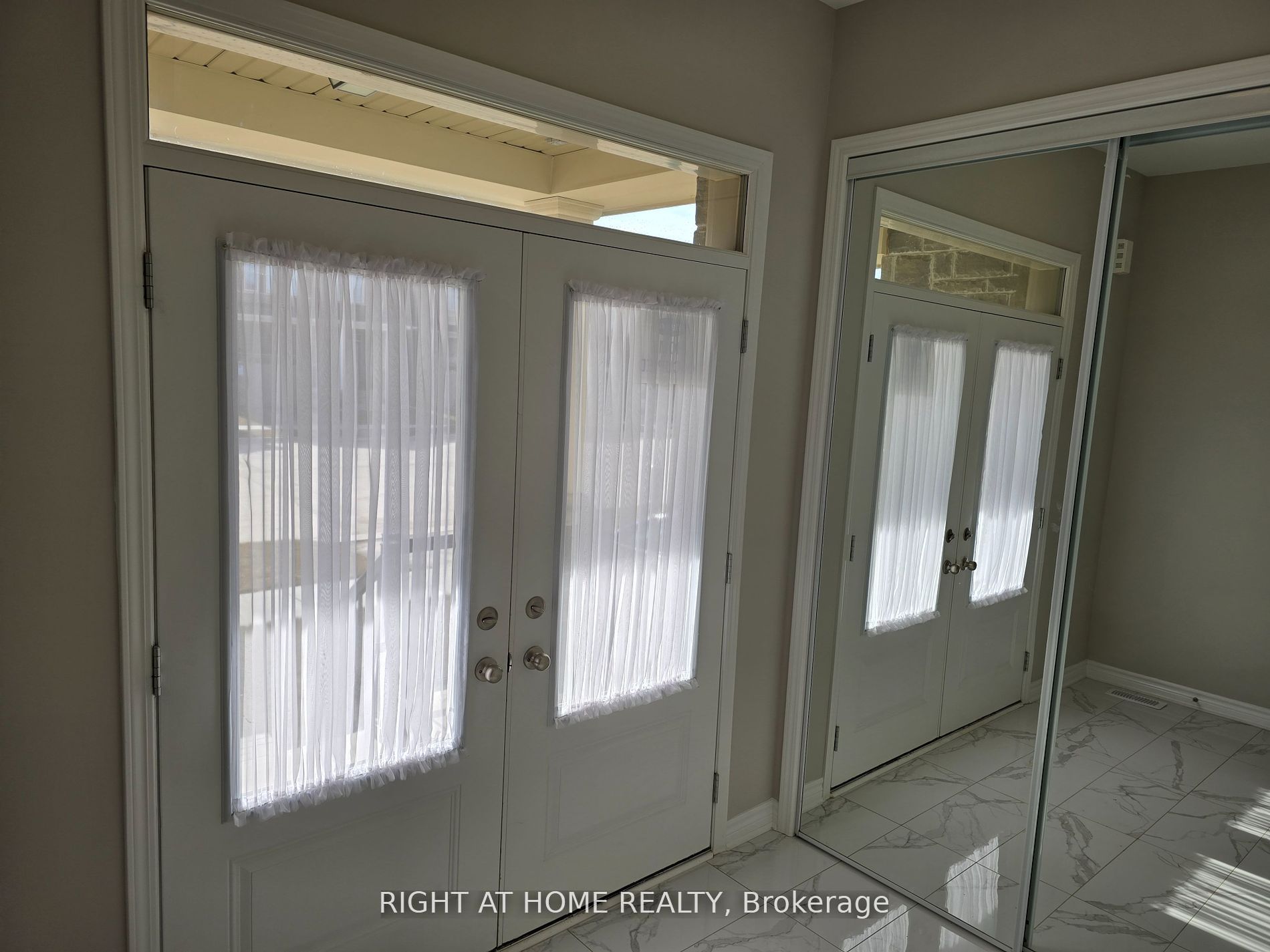 1237 Trudeau Drive Property Photo 4