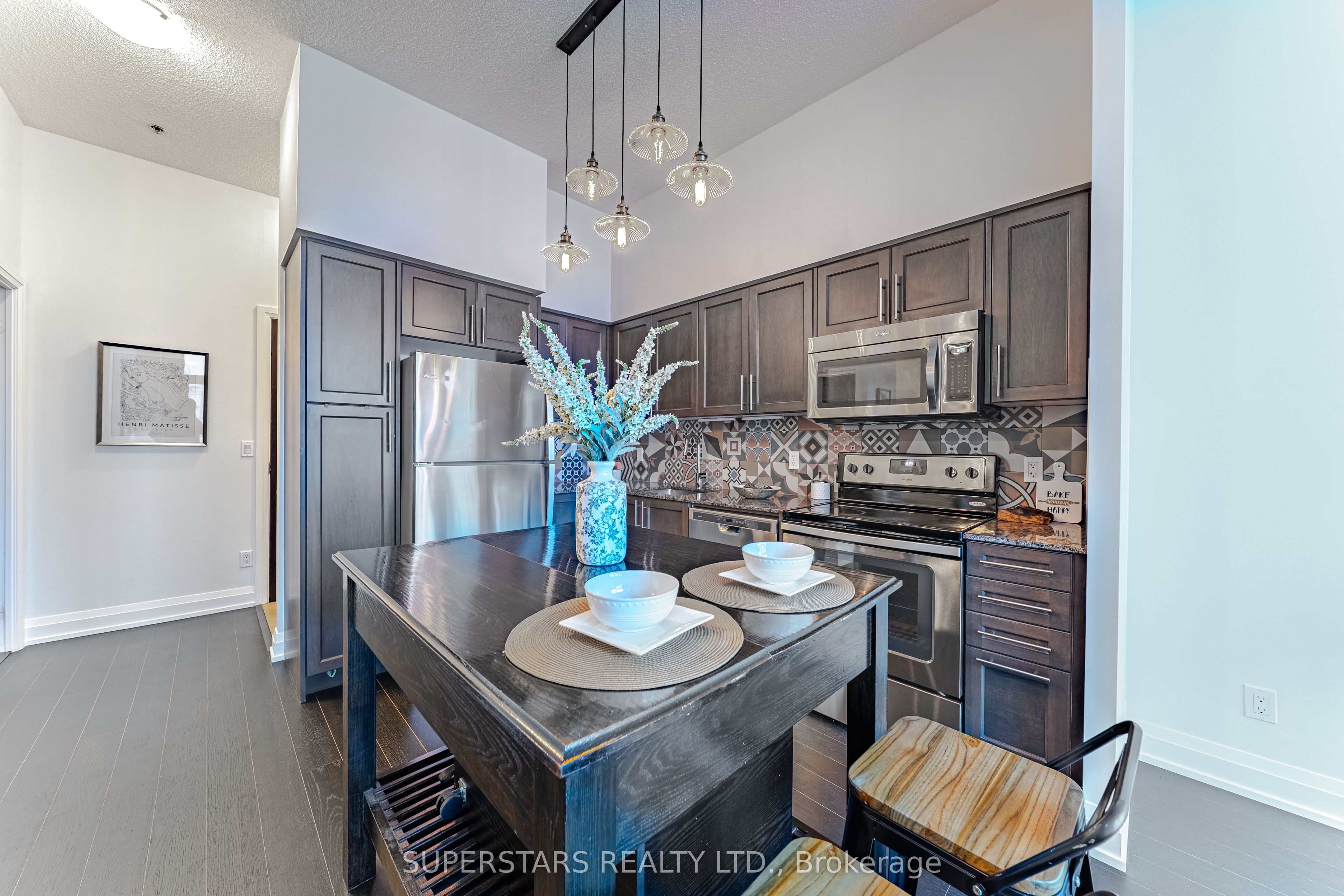 #ph08 - 65 Speers Road Property Photo 5