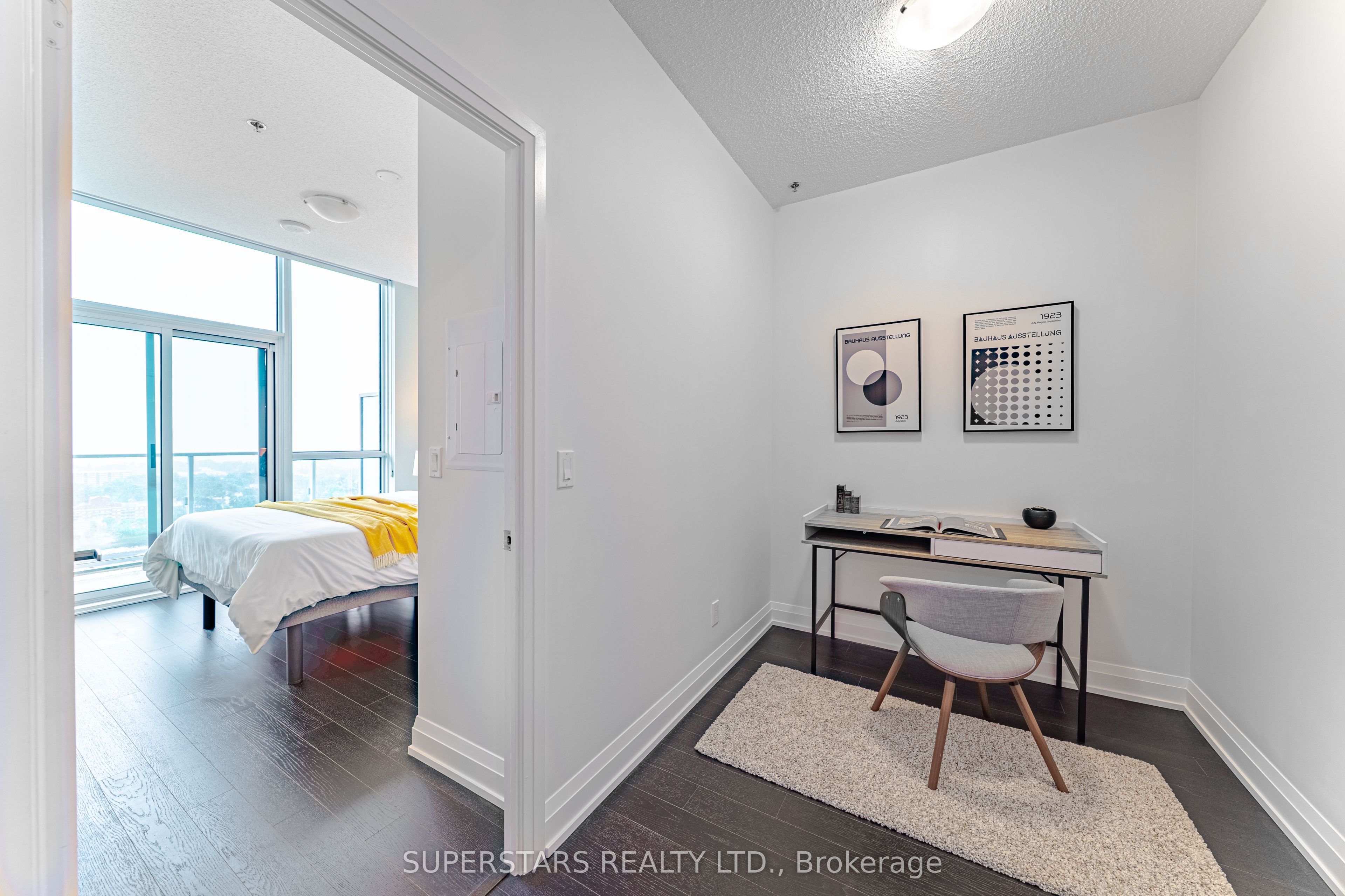 #ph08 - 65 Speers Road Property Photo 11