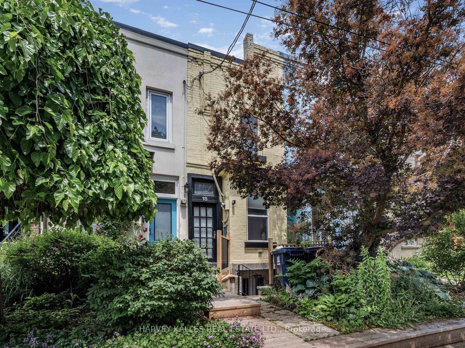 18 Saunders Avenue Property Photo 1