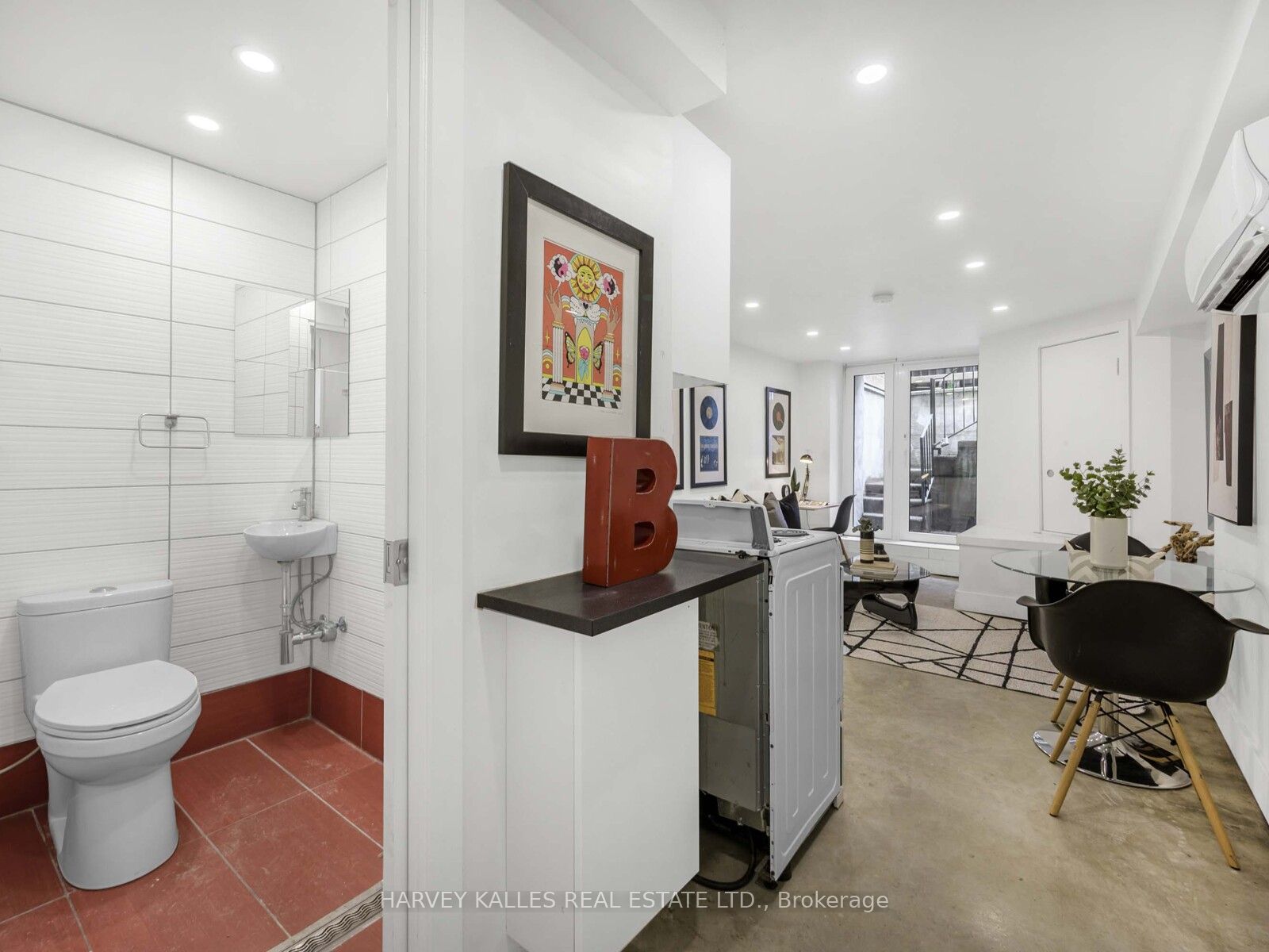 18 Saunders Avenue Property Photo 28