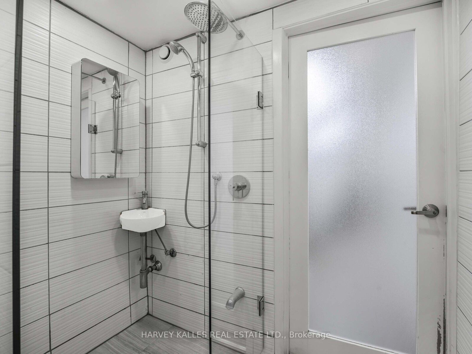 18 Saunders Avenue Property Photo 30