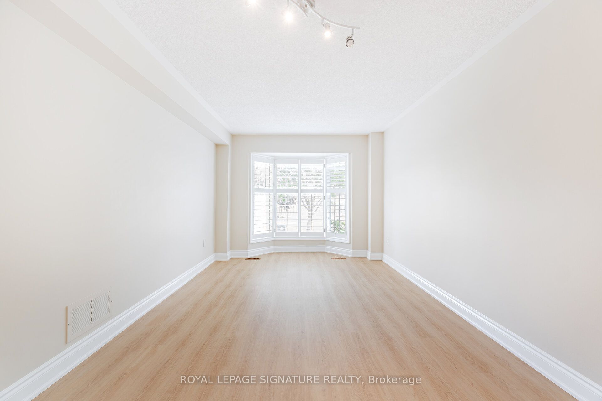 3968 Oland Drive Property Photo 6