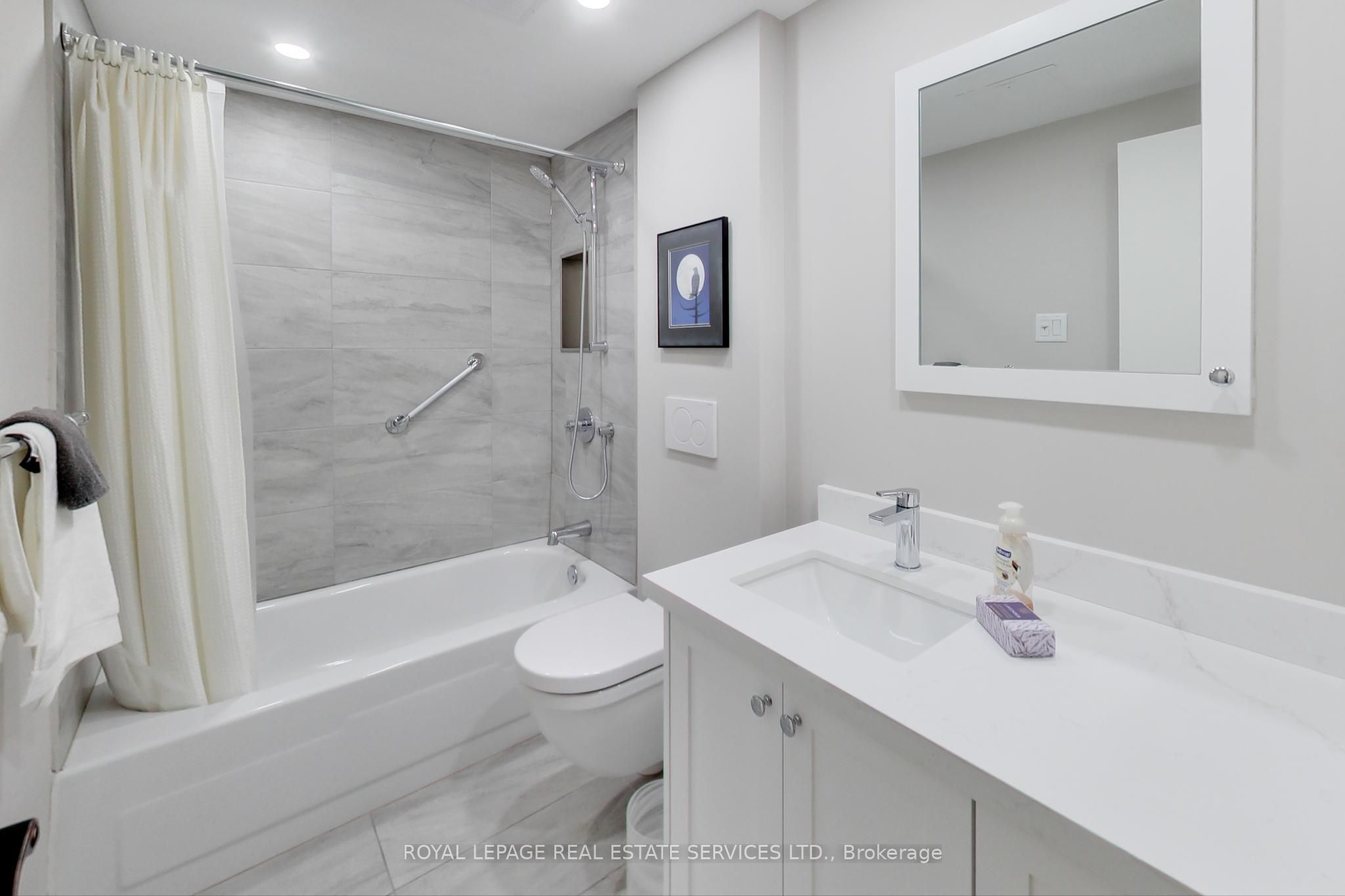 #904 - 2045 Lake Shore Boulevard Property Photo 17