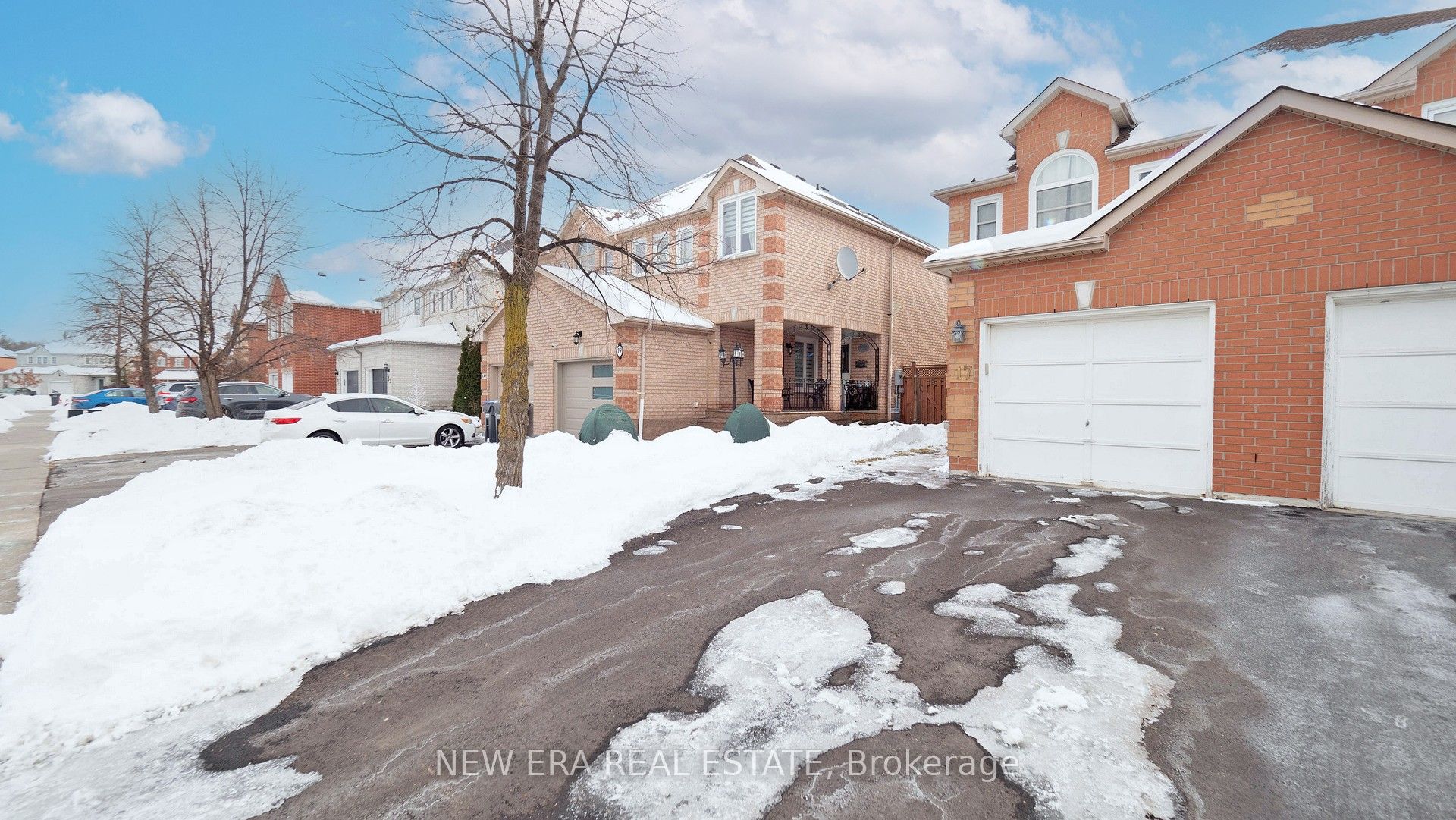 17 Caruso Drive Property Photo