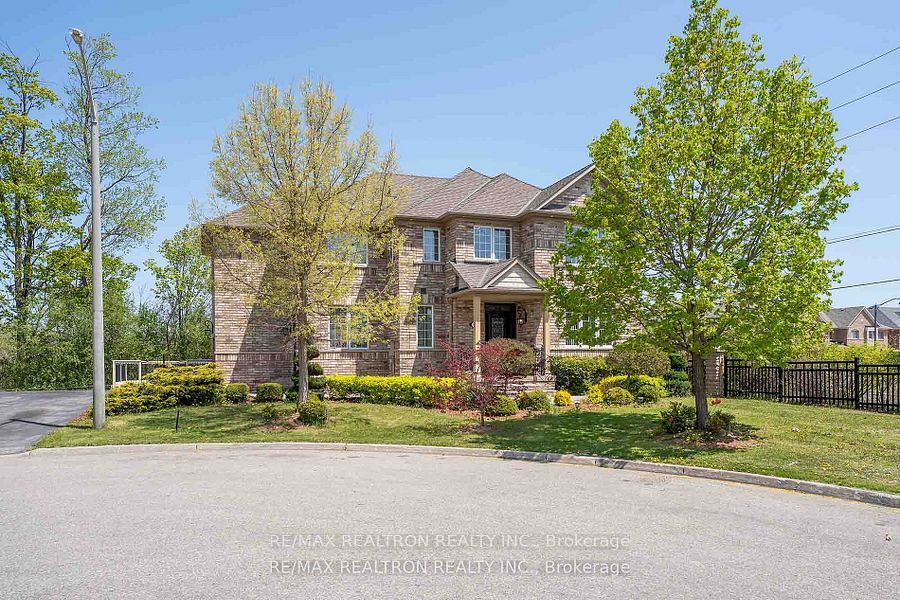 12 Edgevalley Court Property Photo 1