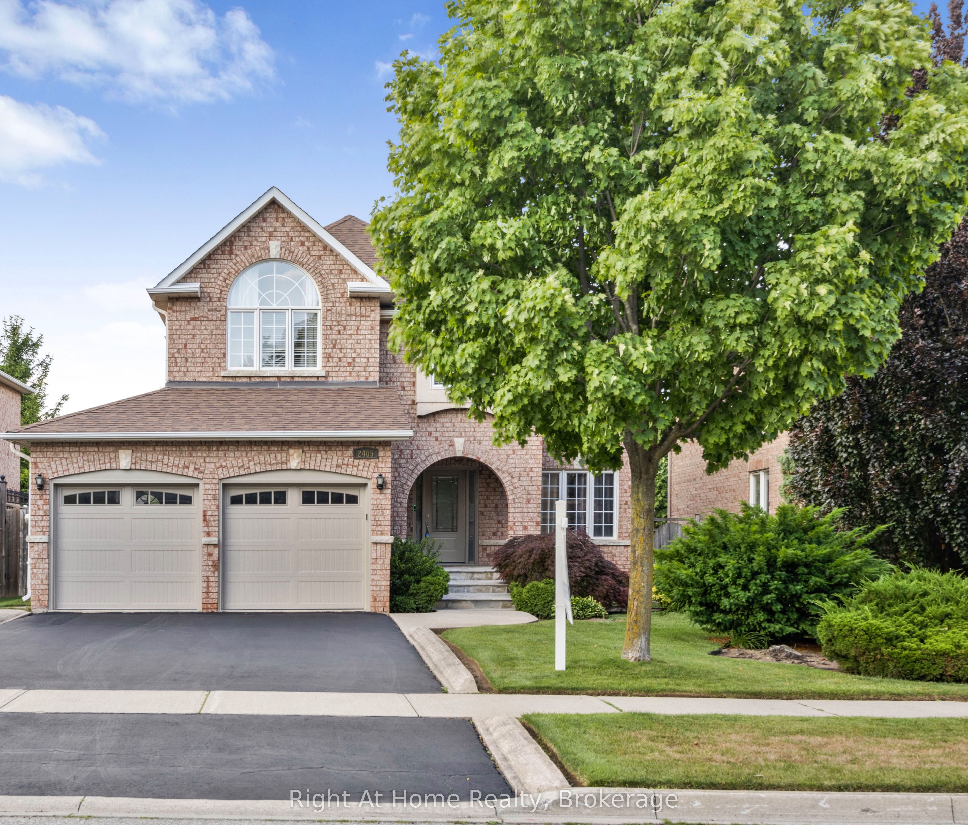 2405 Eden Valley Drive Property Photo 1