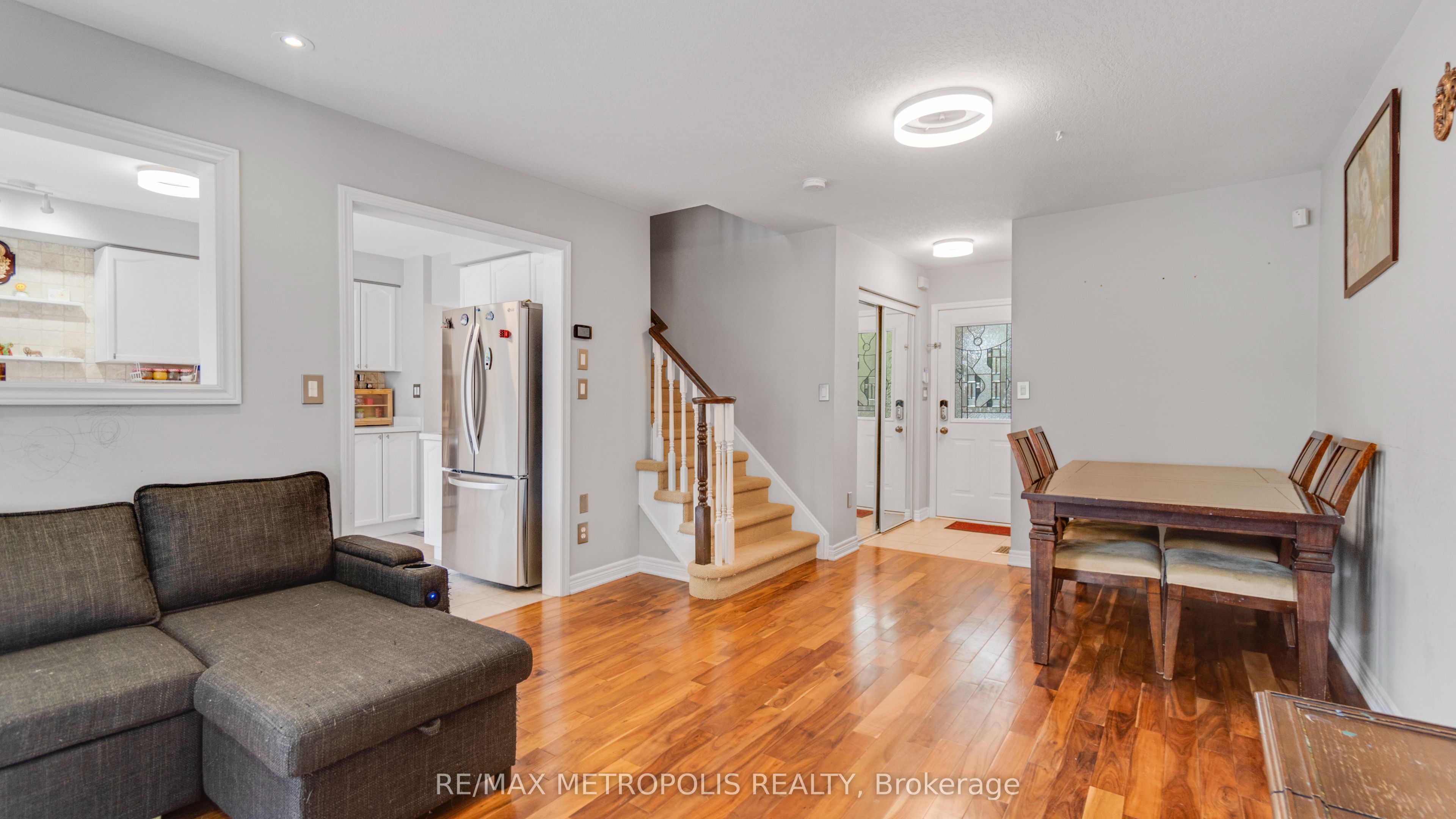 2420 Baintree Crescent Property Photo 12