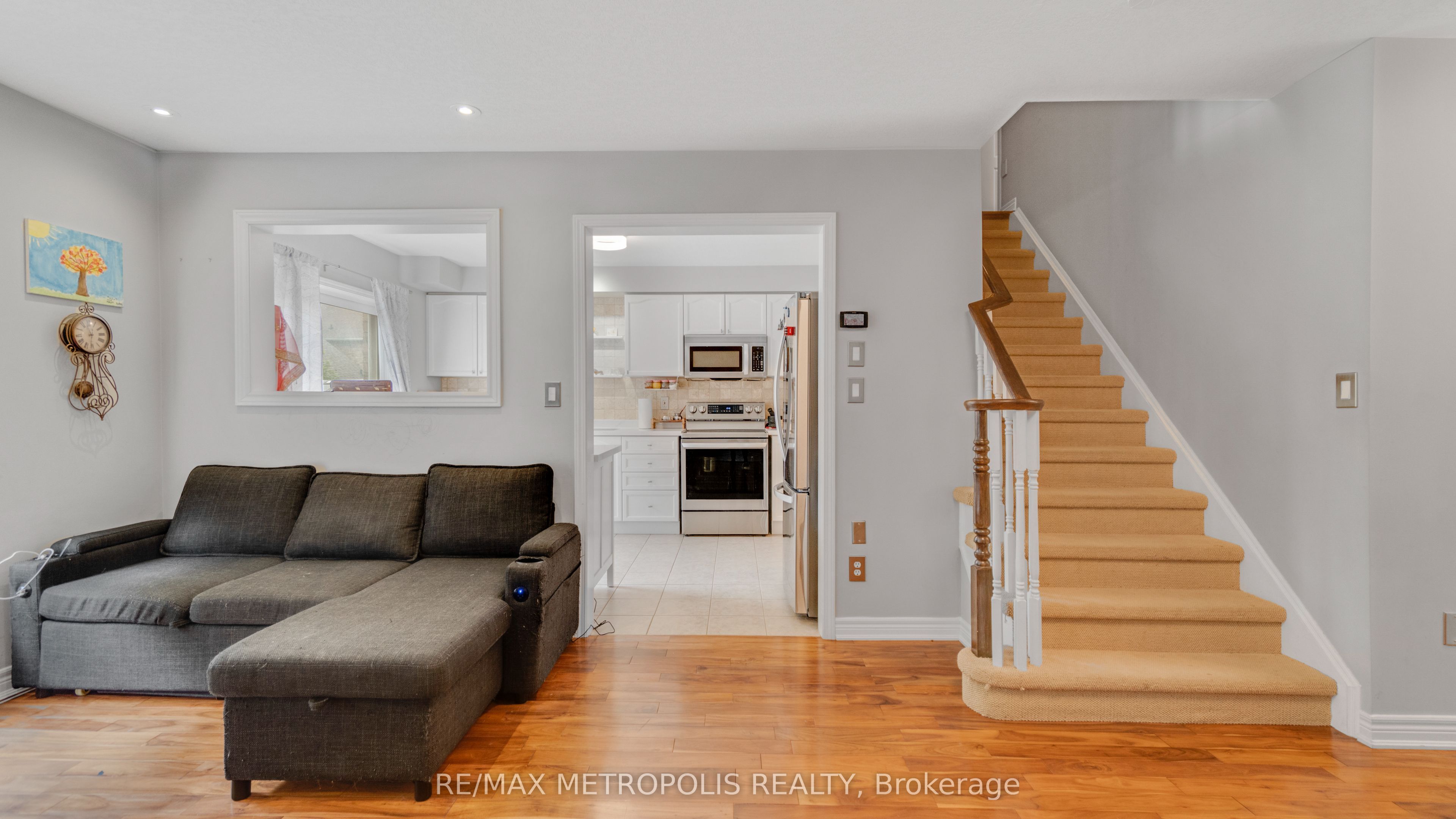 2420 Baintree Crescent Property Photo 13
