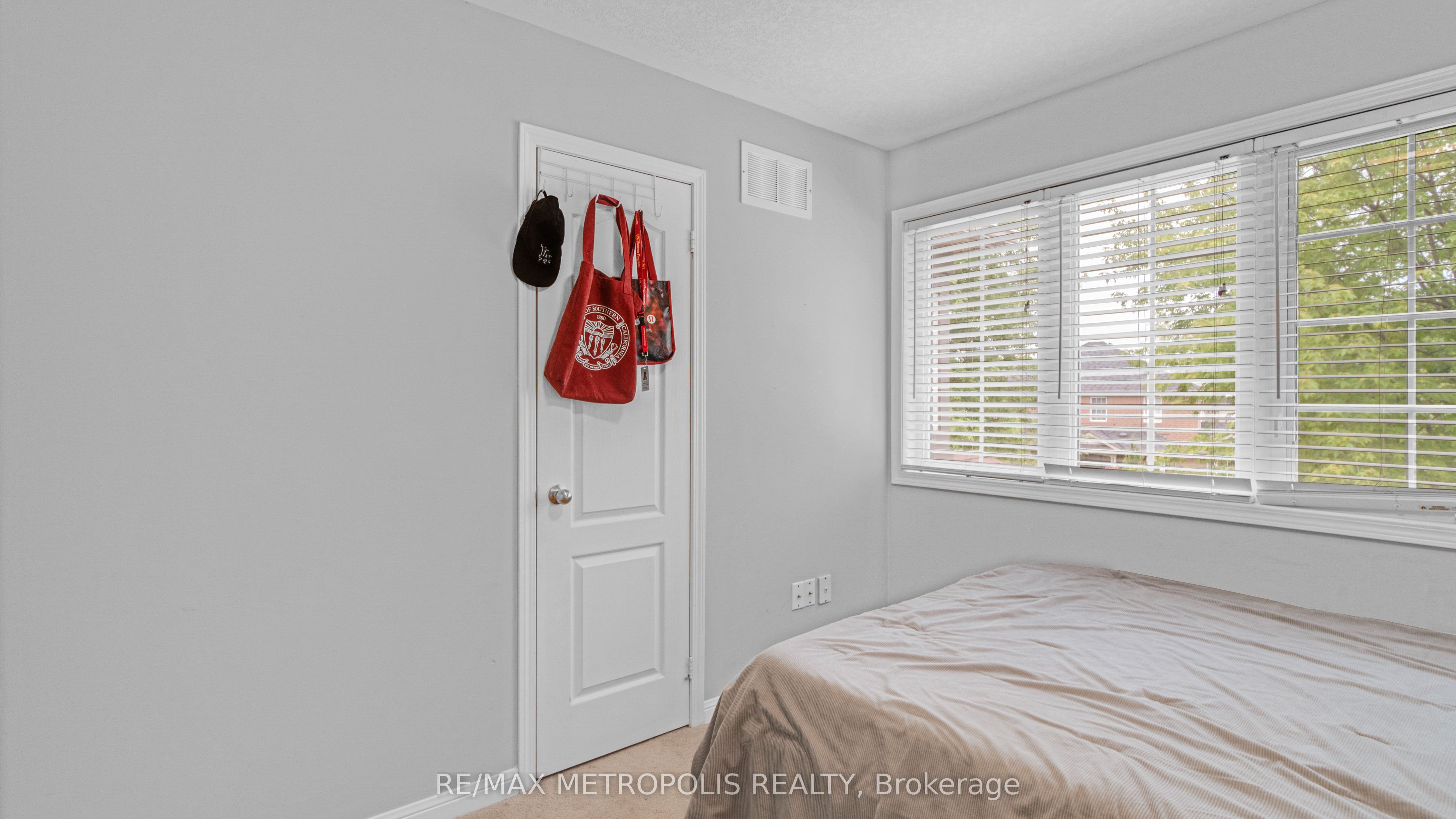 2420 Baintree Crescent Property Photo 25