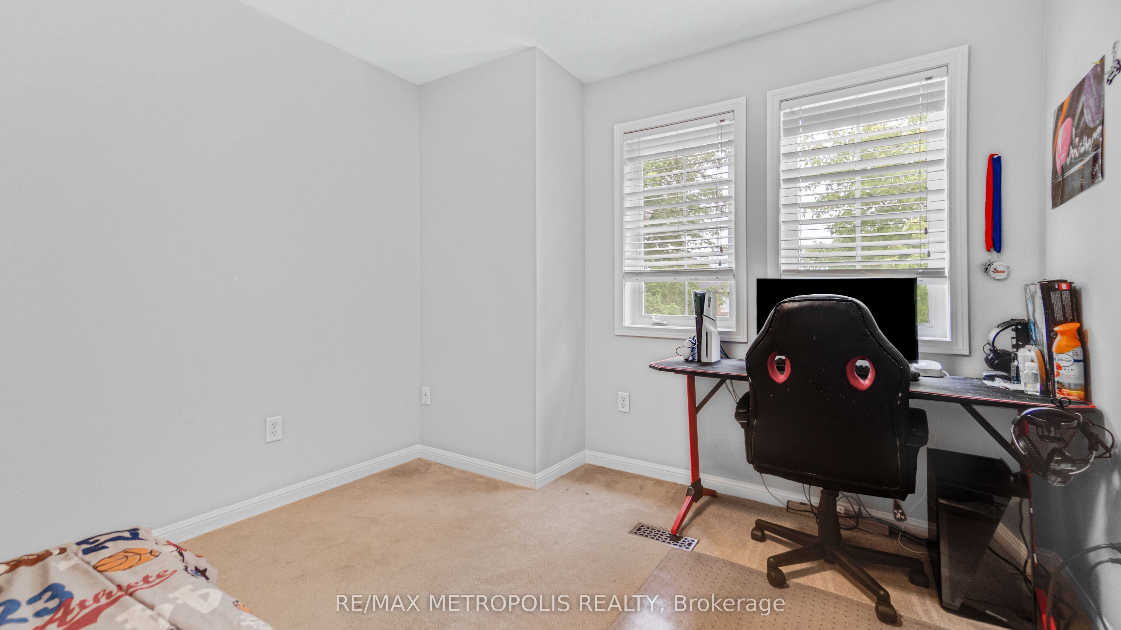 2420 Baintree Crescent Property Photo 27