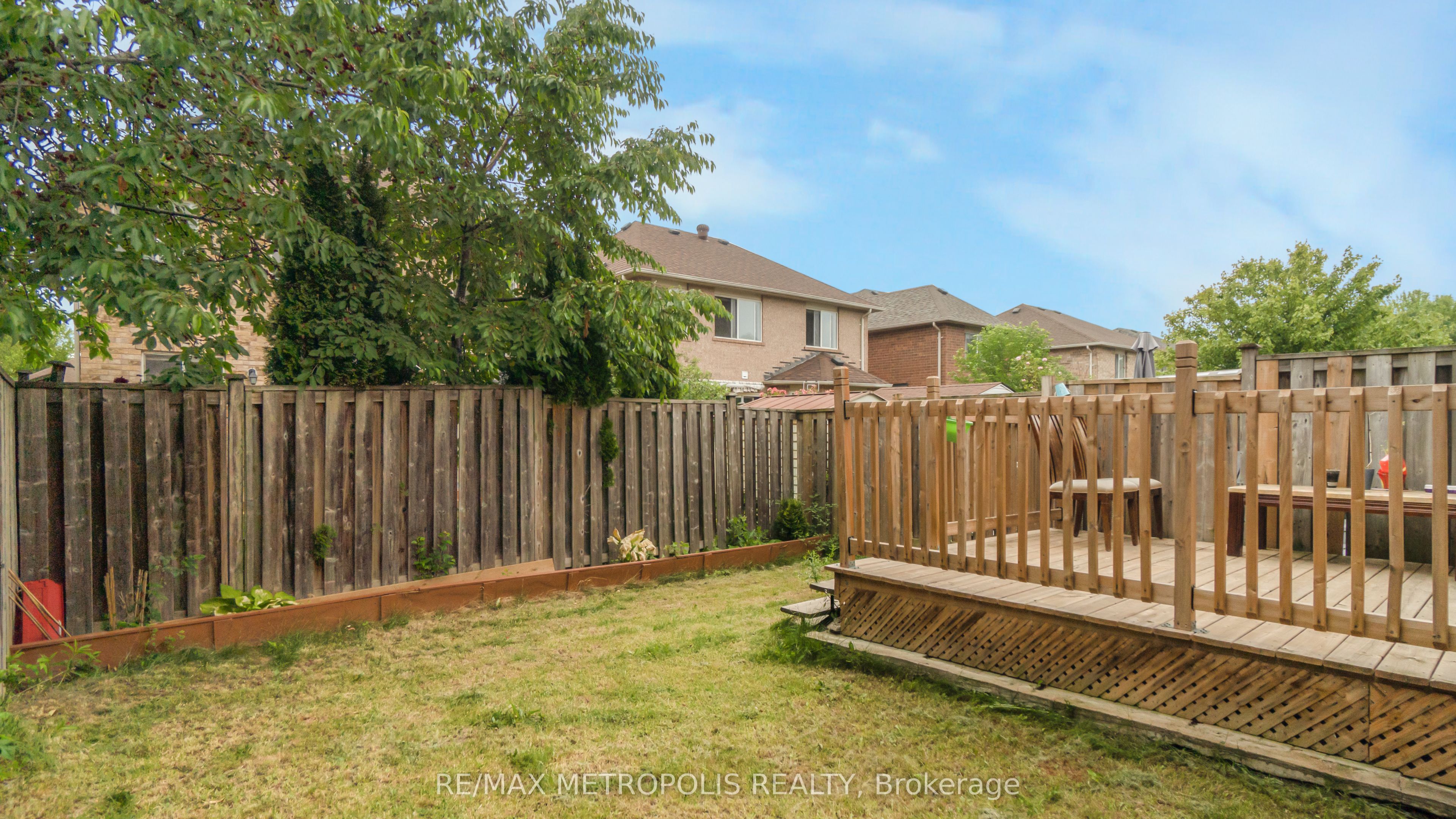 2420 Baintree Crescent Property Photo 34