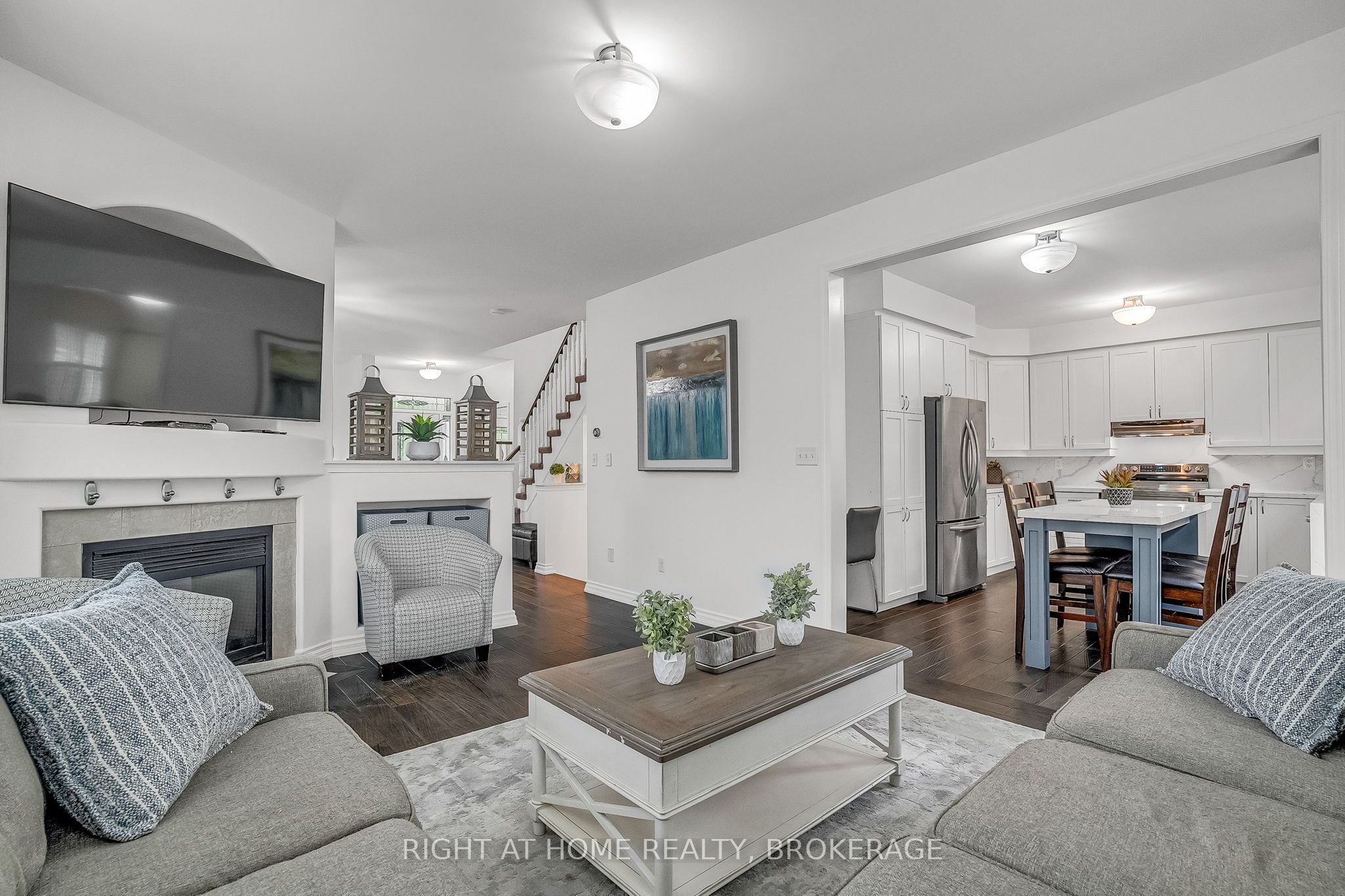 928 Lancaster Boulevard Property Photo 11