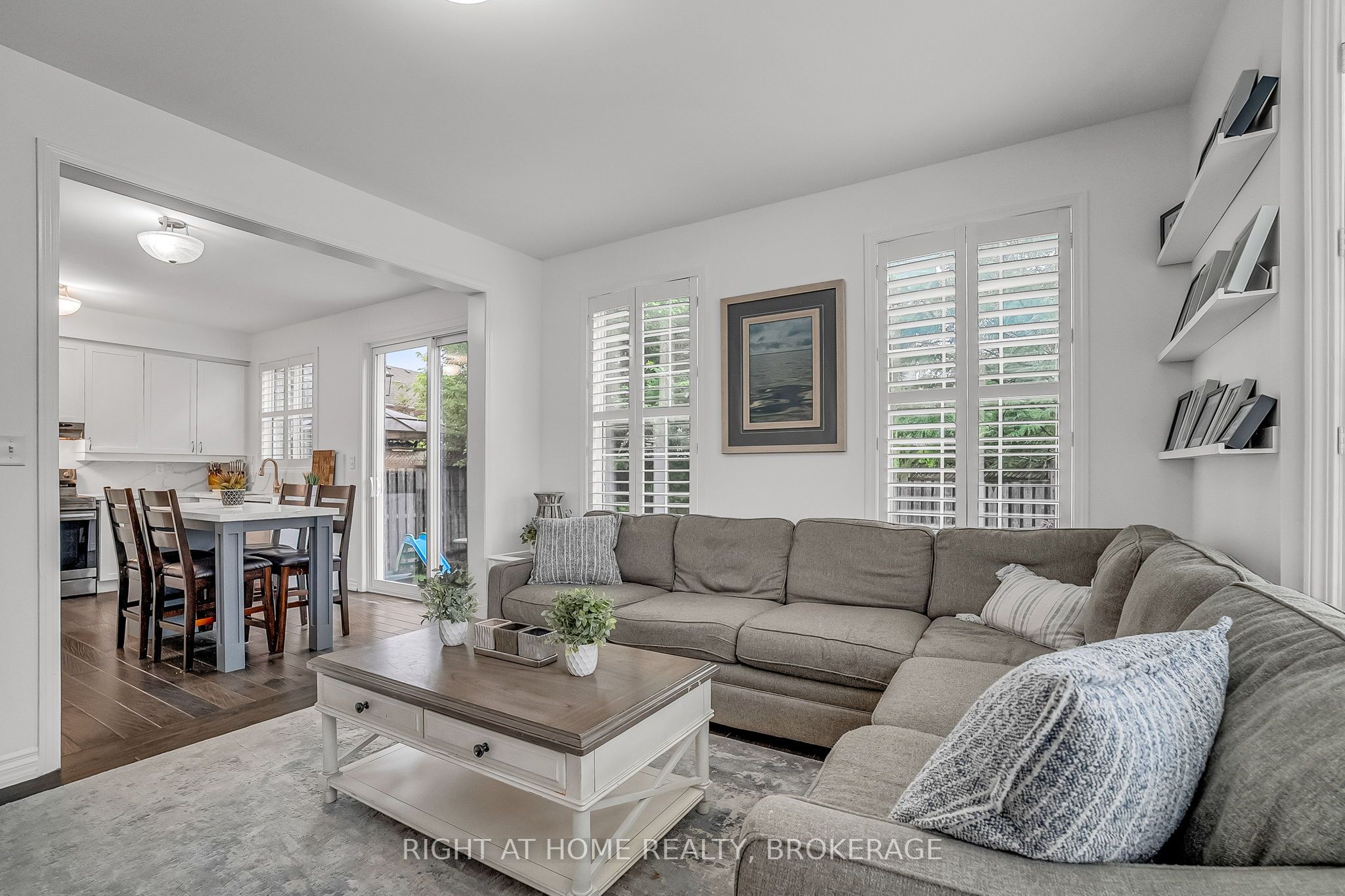 928 Lancaster Boulevard Property Photo 12