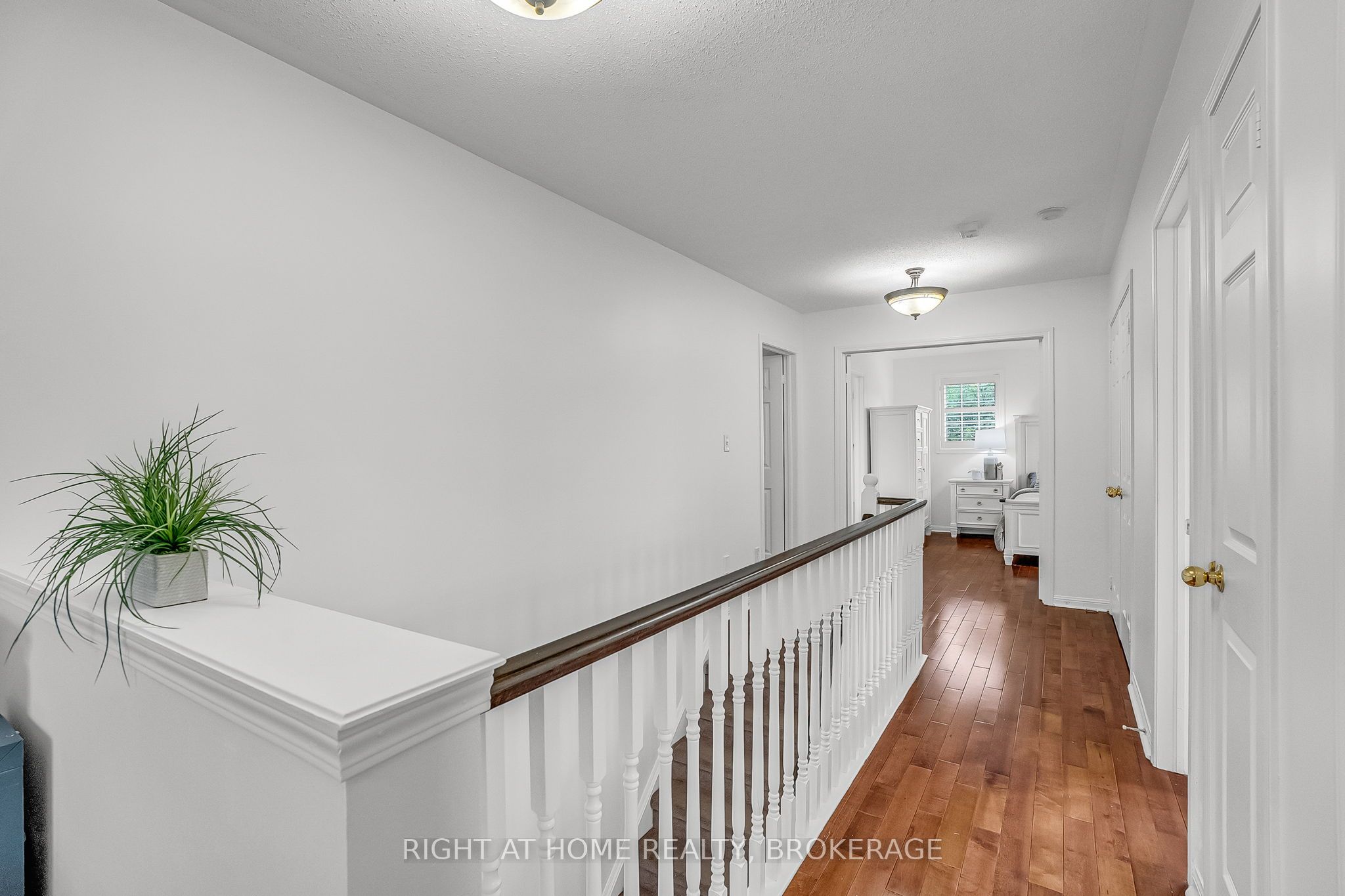 928 Lancaster Boulevard Property Photo 22