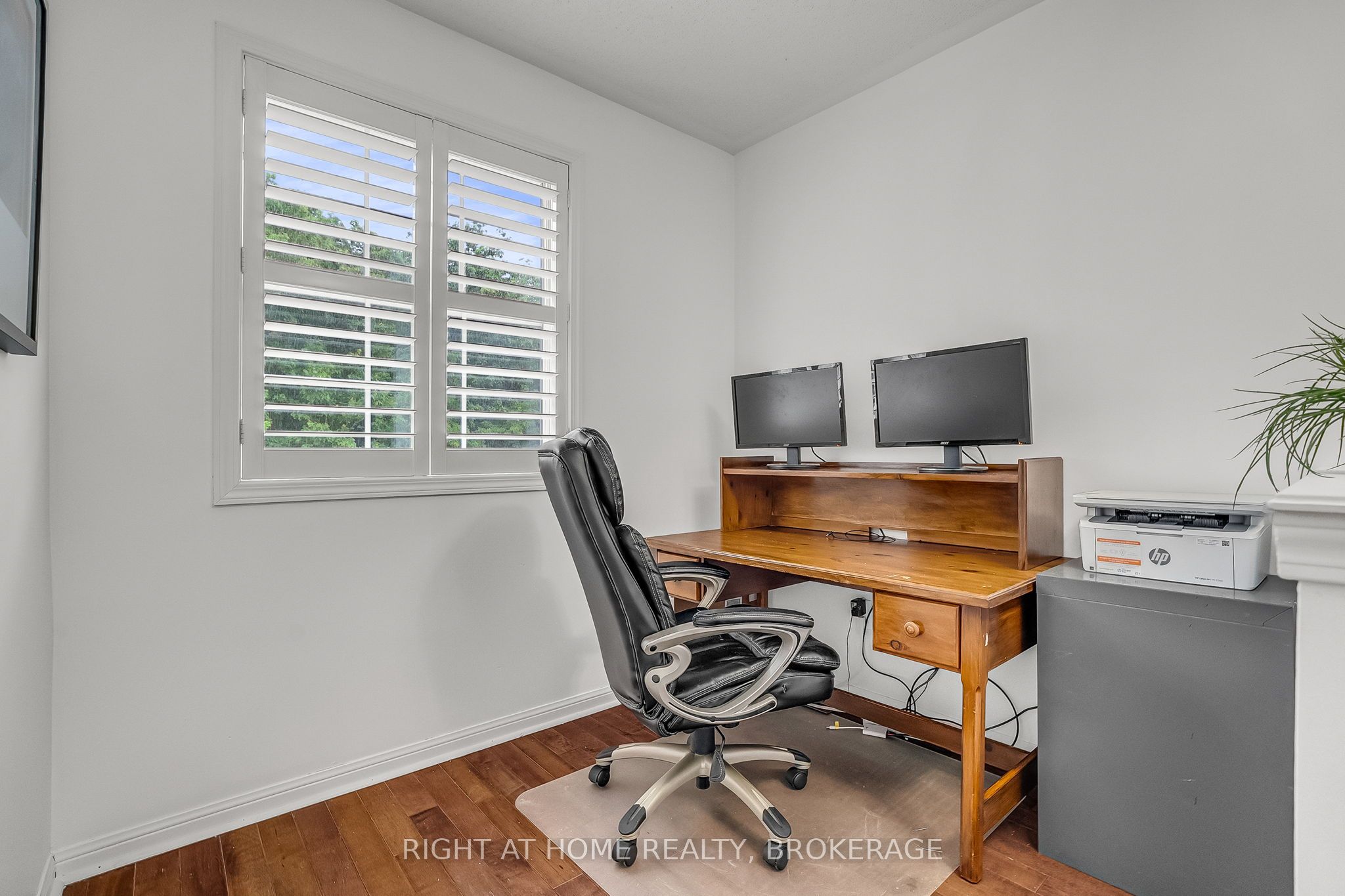 928 Lancaster Boulevard Property Photo 26