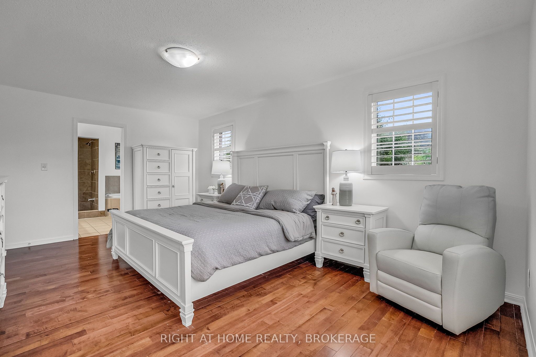 928 Lancaster Boulevard Property Photo 28
