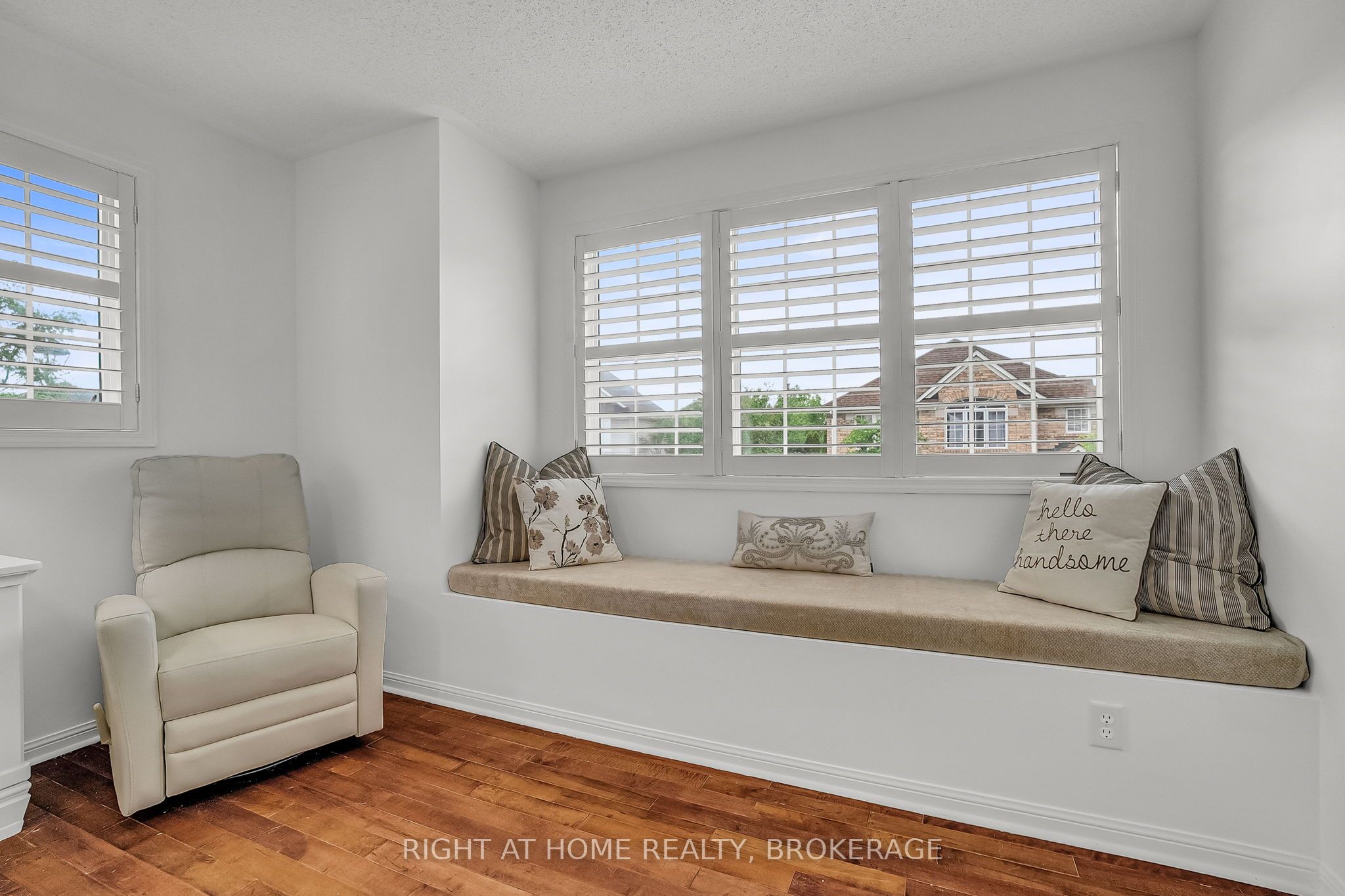 928 Lancaster Boulevard Property Photo 30