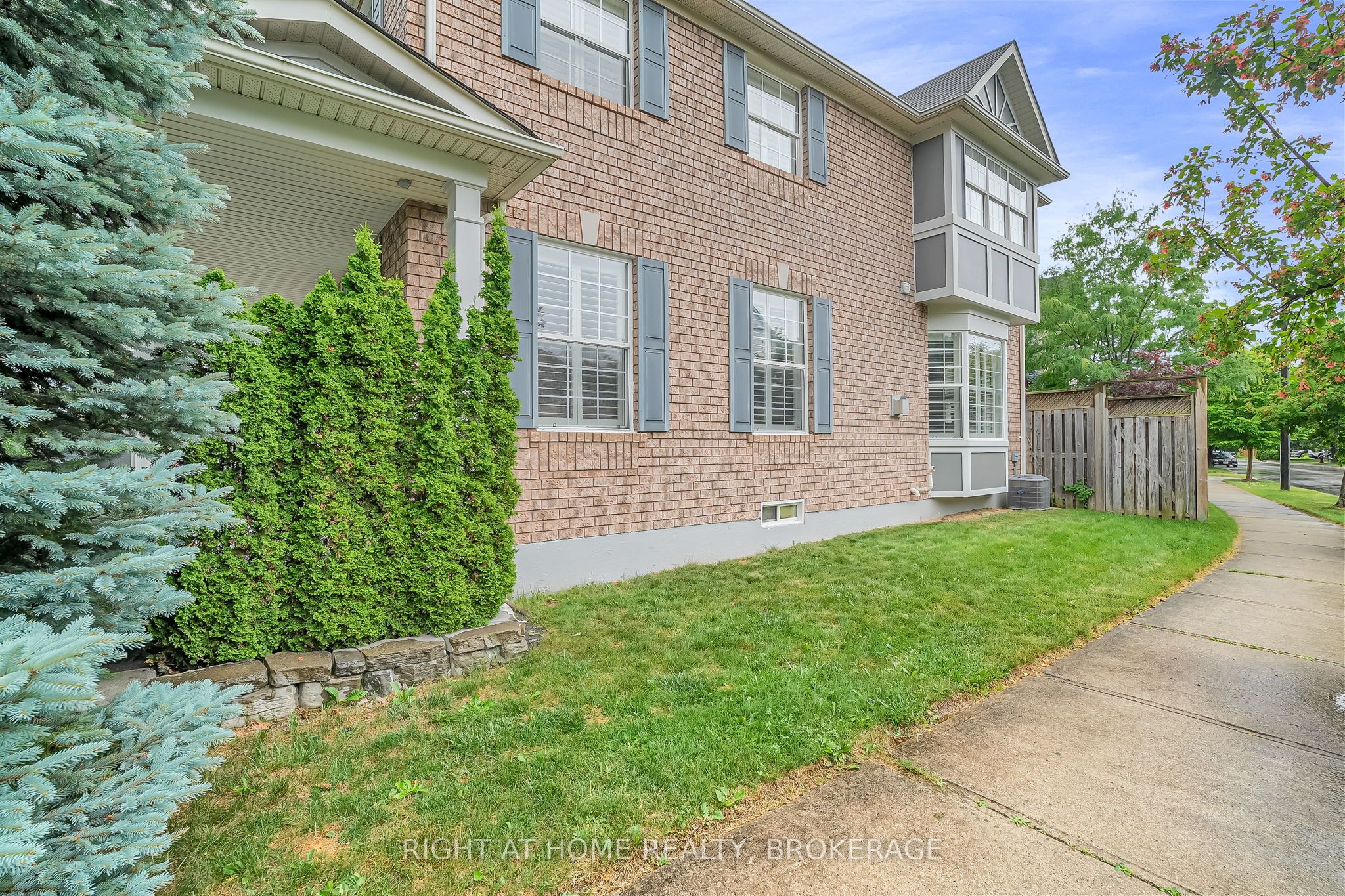 928 Lancaster Boulevard Property Photo 41