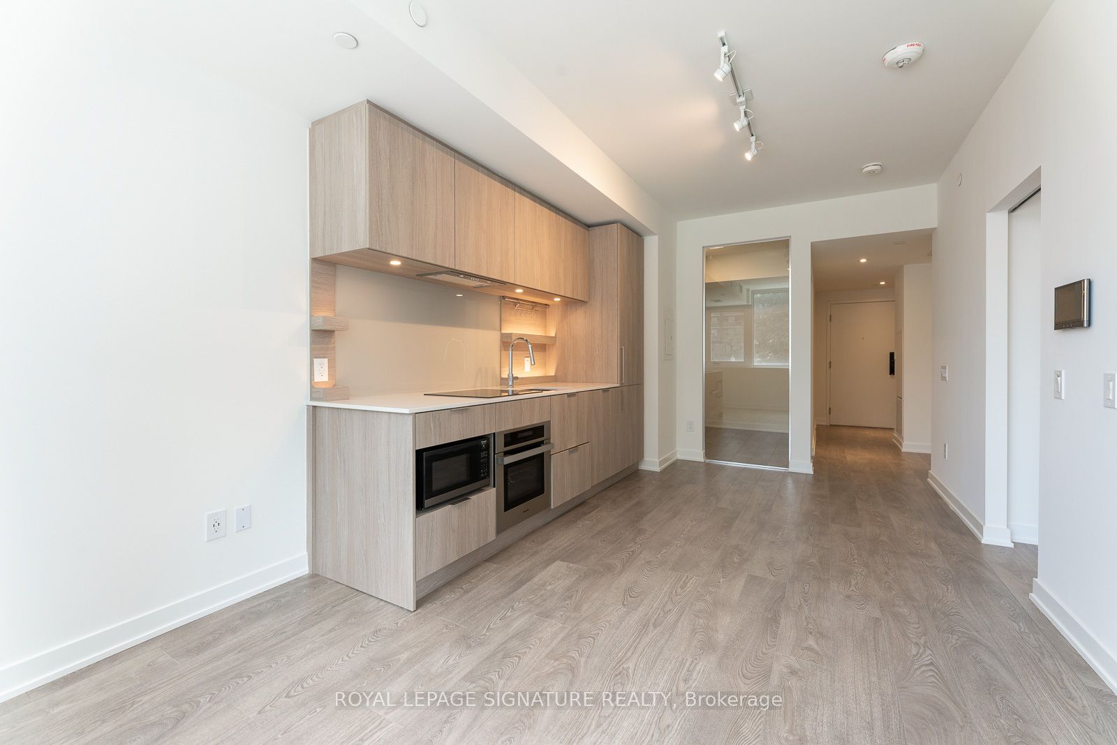 28 Ann Street 215 Property Photo 10