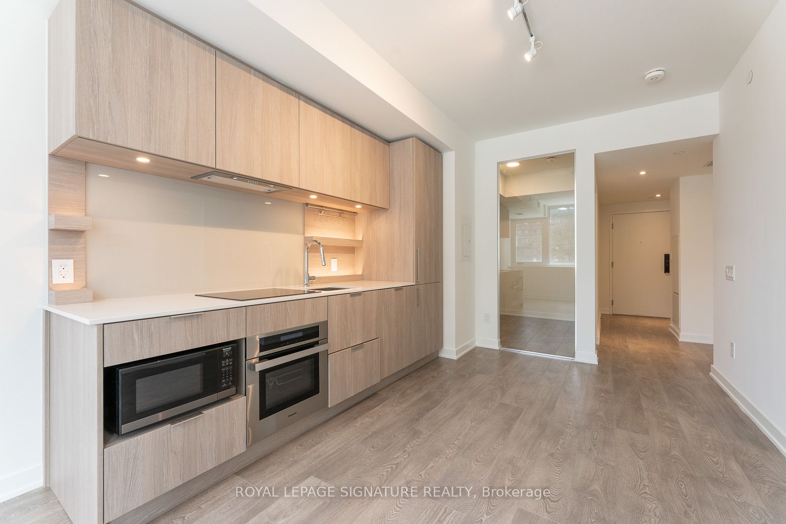 28 Ann Street 215 Property Photo 11