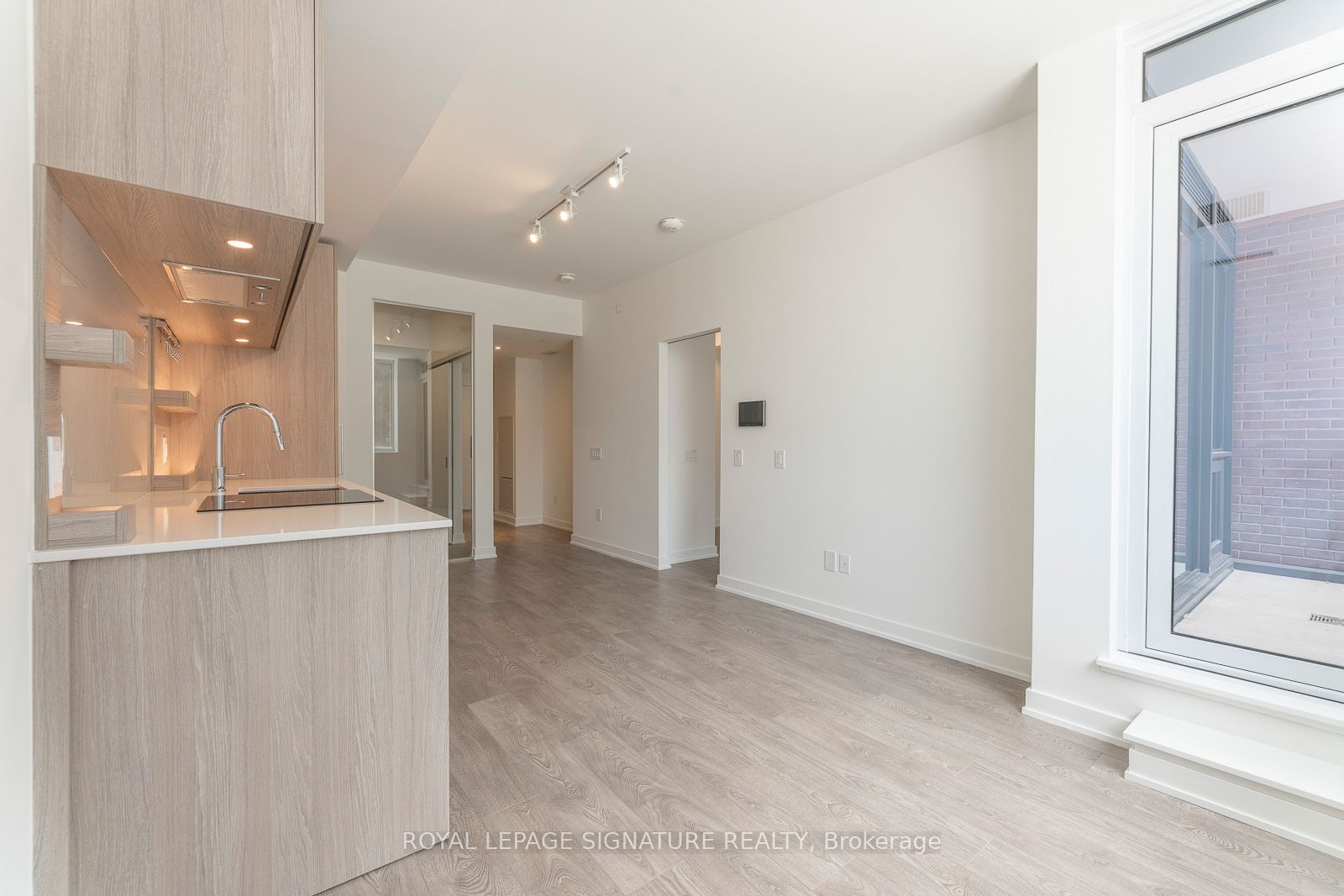 28 Ann Street 215 Property Photo 12