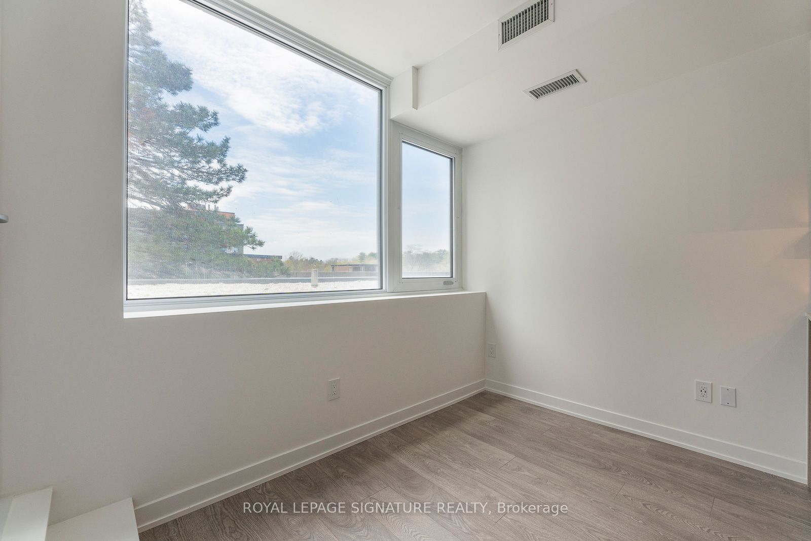 28 Ann Street 215 Property Photo 15