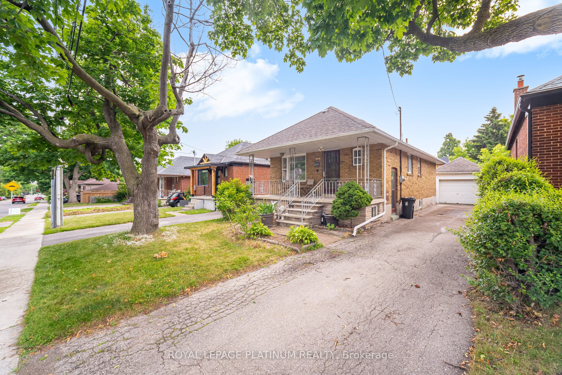 79 Manitoba Street Property Photo 1
