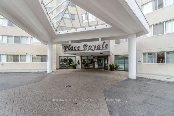 #1602 - 3695 Kaneff Crescent Property Photo 3