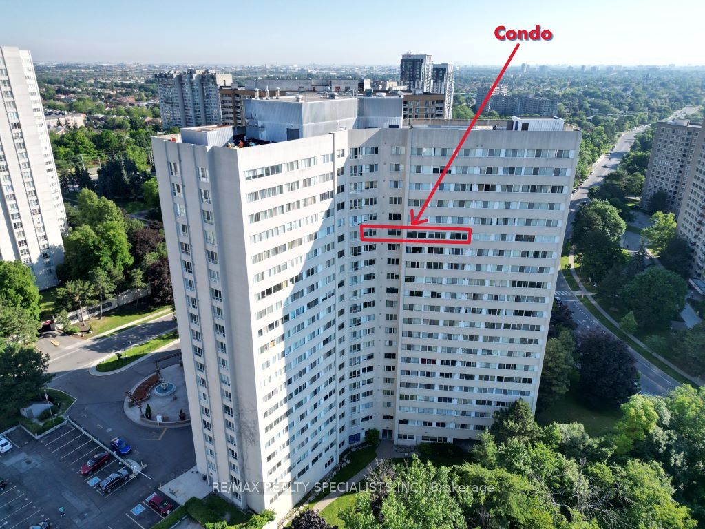 #1602 - 3695 Kaneff Crescent Property Photo 4