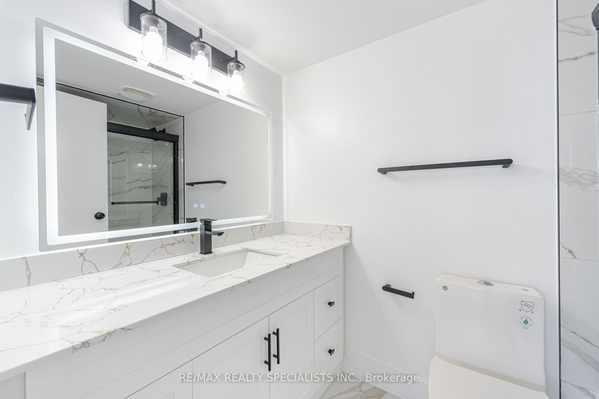 #1602 - 3695 Kaneff Crescent Property Photo 26