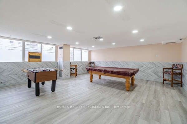 #1602 - 3695 Kaneff Crescent Property Photo 30