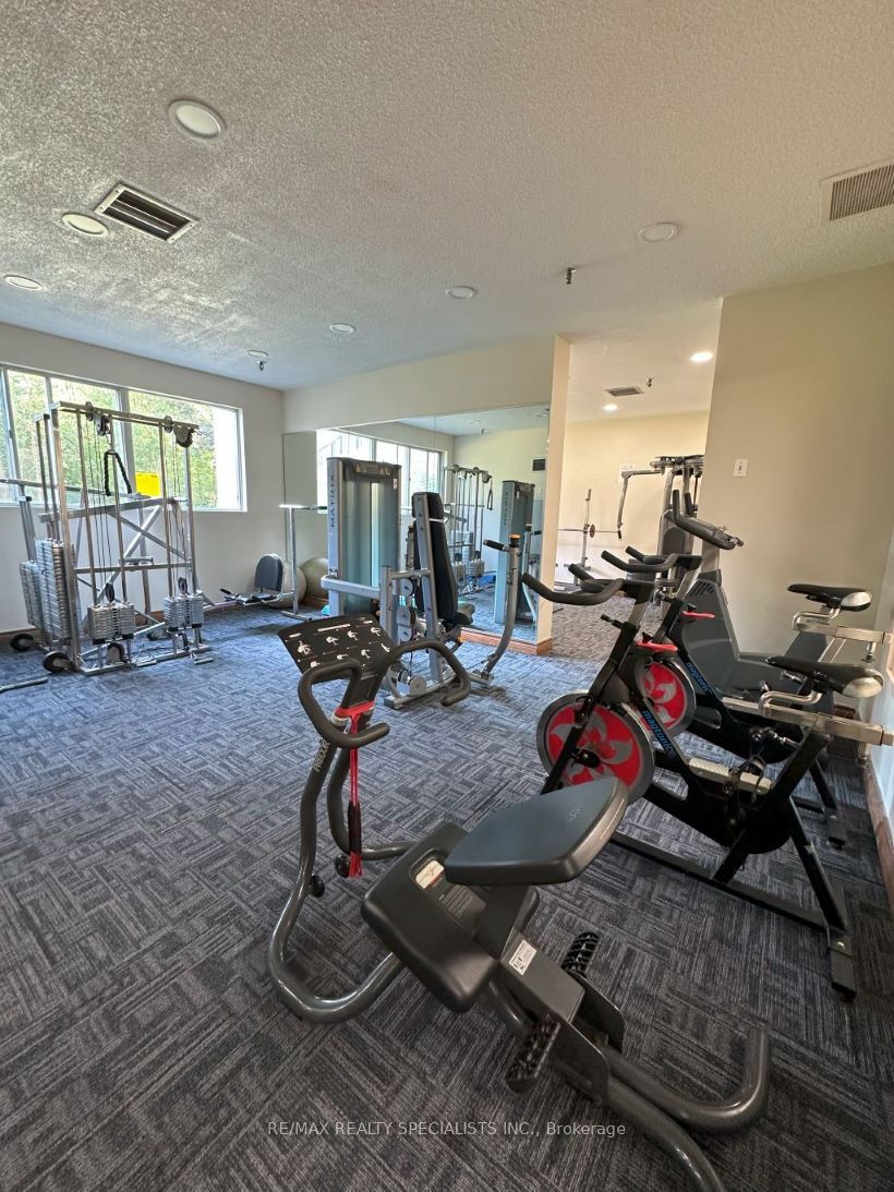 #1602 - 3695 Kaneff Crescent Property Photo 32